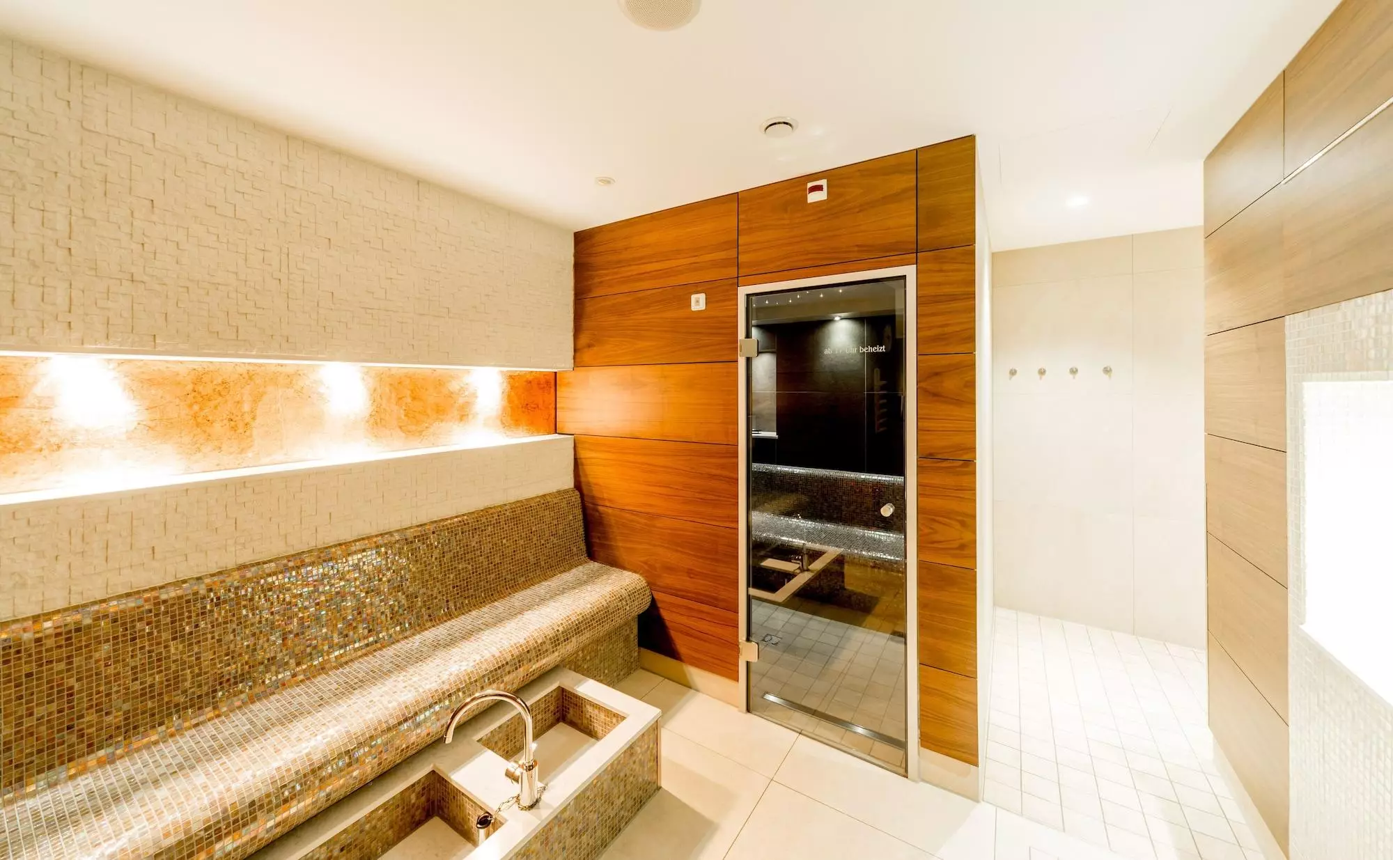 هتل Dorint Kongresshotel Düsseldorf/Neuss Neuss
