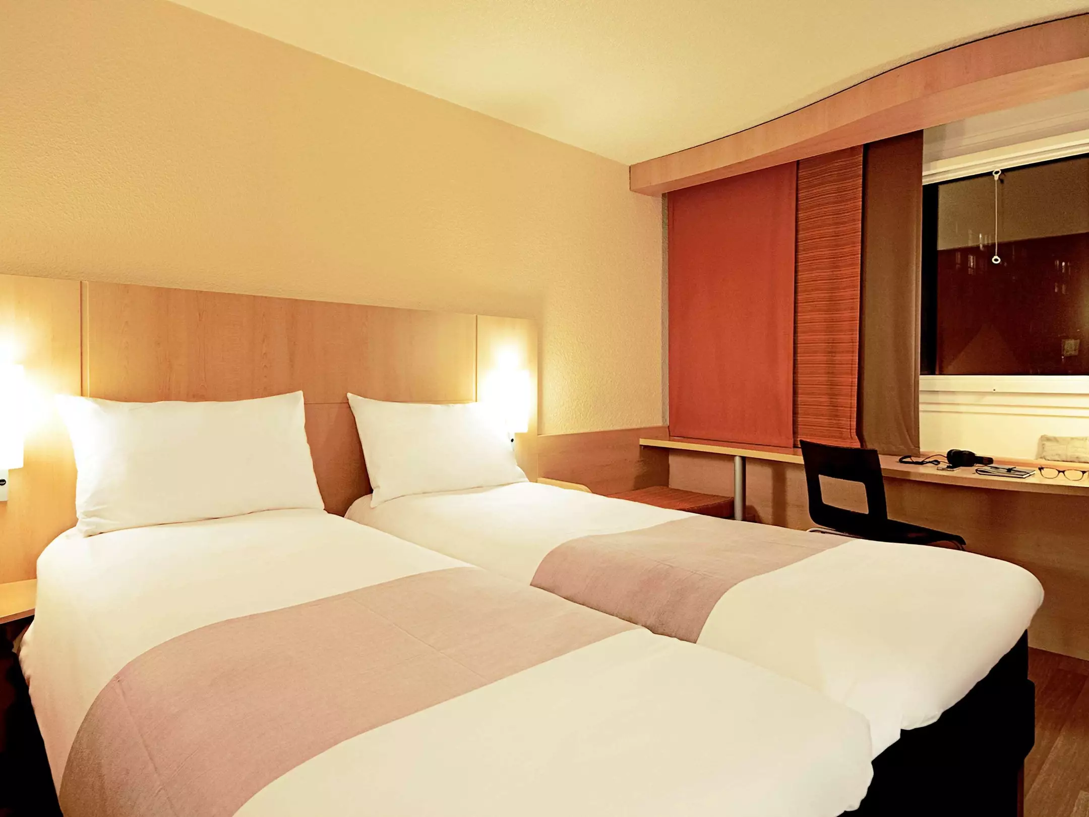 Alibaba https://cdn.alibaba.ir/ostorage/hotel-accommodation-images/69f993edc86edf55f72218b6_Saarbr-cken-ibis-Saarbruecken-City-1.webp