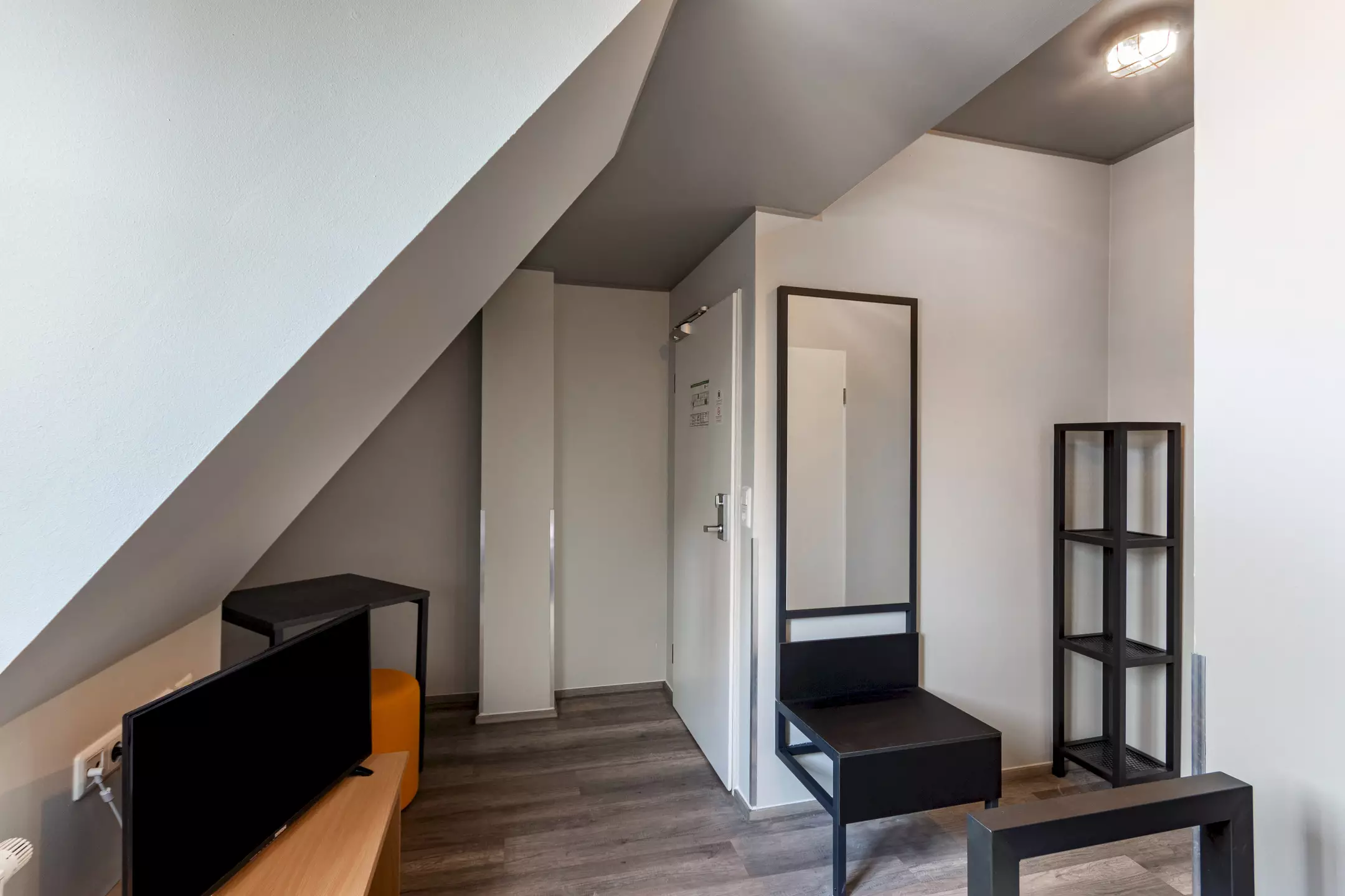 Alibaba https://cdn.alibaba.ir/ostorage/hotel-accommodation-images/69f9a151c86edf55f72220f2_Leipzig-a-o-Leipzig-Hauptbahnhof-1.webp