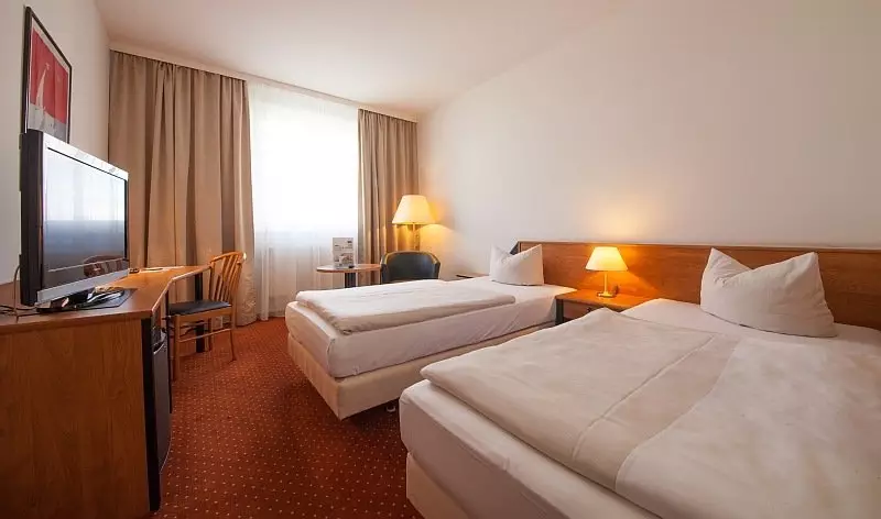 هتل NOVINA HOTEL Südwestpark نورمبرگ