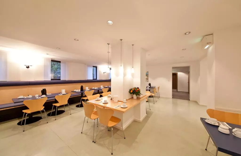 Alibaba https://cdn.alibaba.ir/ostorage/hotel-accommodation-images/69f9b1e4c86edf55f7222be9_Cologne-Novum-Hotel-Silence-Garden-K-ln-1.webp