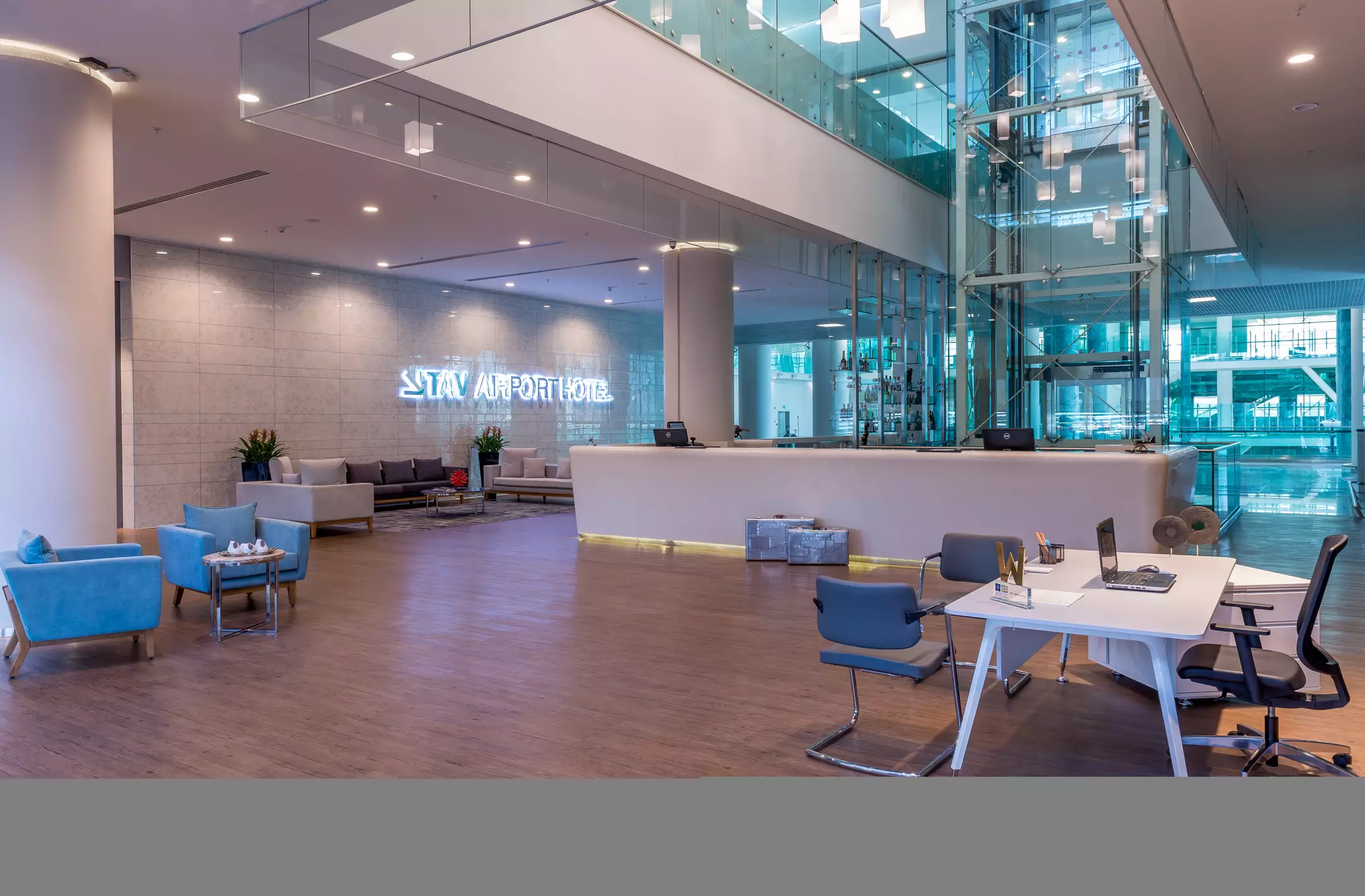 هتل Tav Airport Hotel Izmir ازمیر