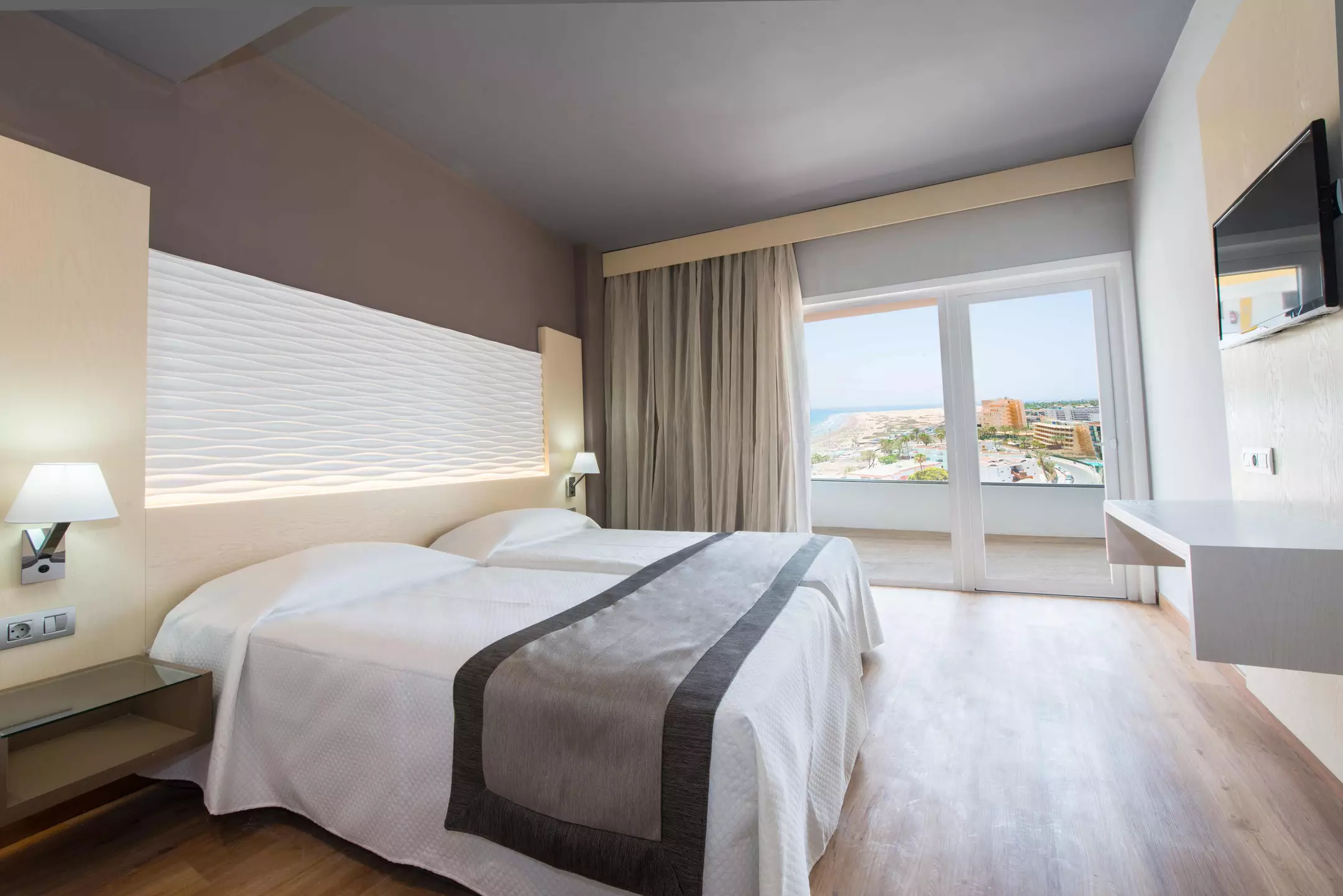 Alibaba https://cdn.alibaba.ir/ostorage/hotel-accommodation-images/6a03b99d61ec039ef75b7454_Playa-del-Ingles-HL-Suite-Hotel-Playa-Del-Ingles-1.webp