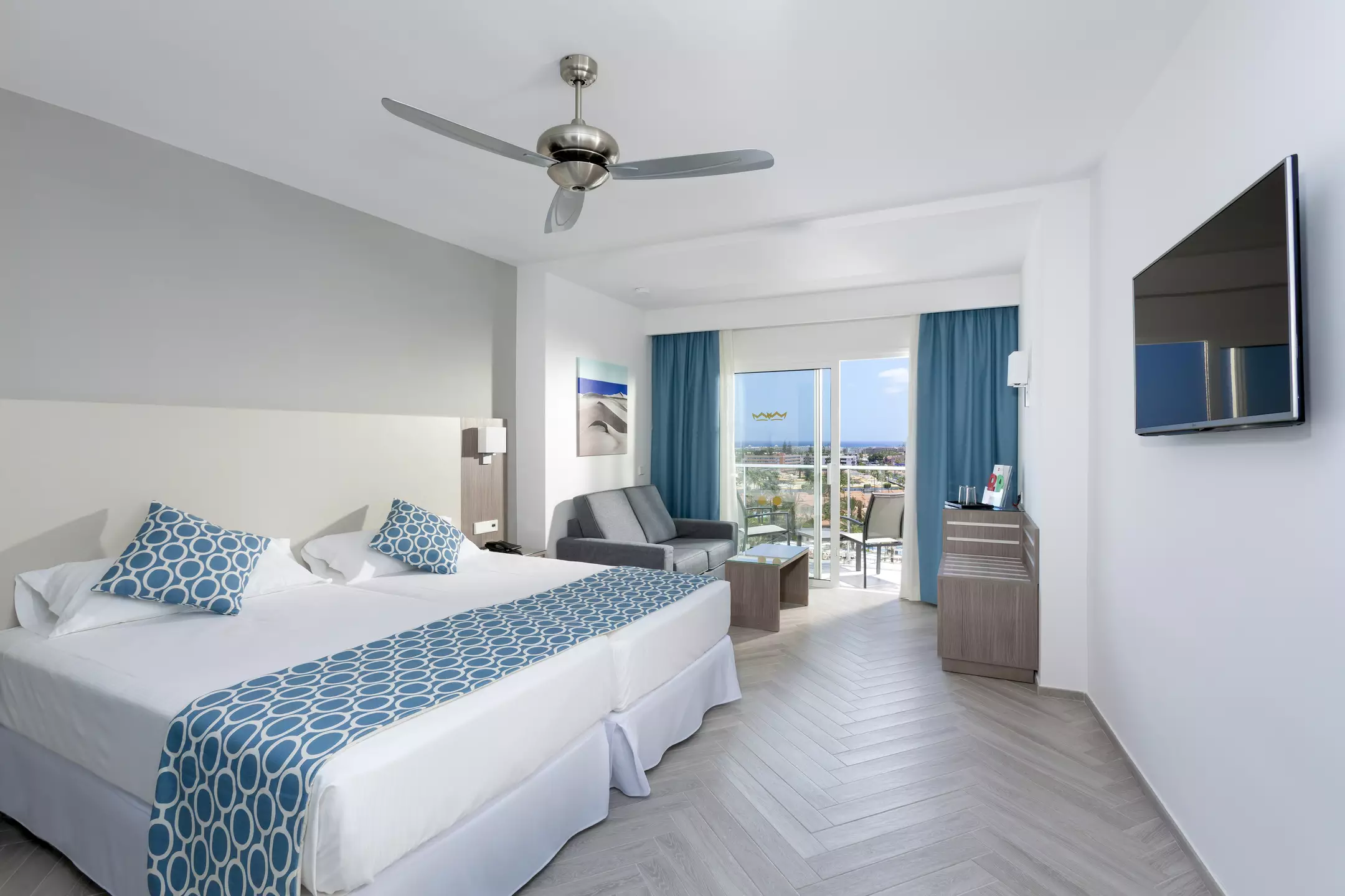 Alibaba https://cdn.alibaba.ir/ostorage/hotel-accommodation-images/6a03ba5861ec039ef75b7506_Playa-del-Ingles-Hotel-Riu-Papayas-1.webp
