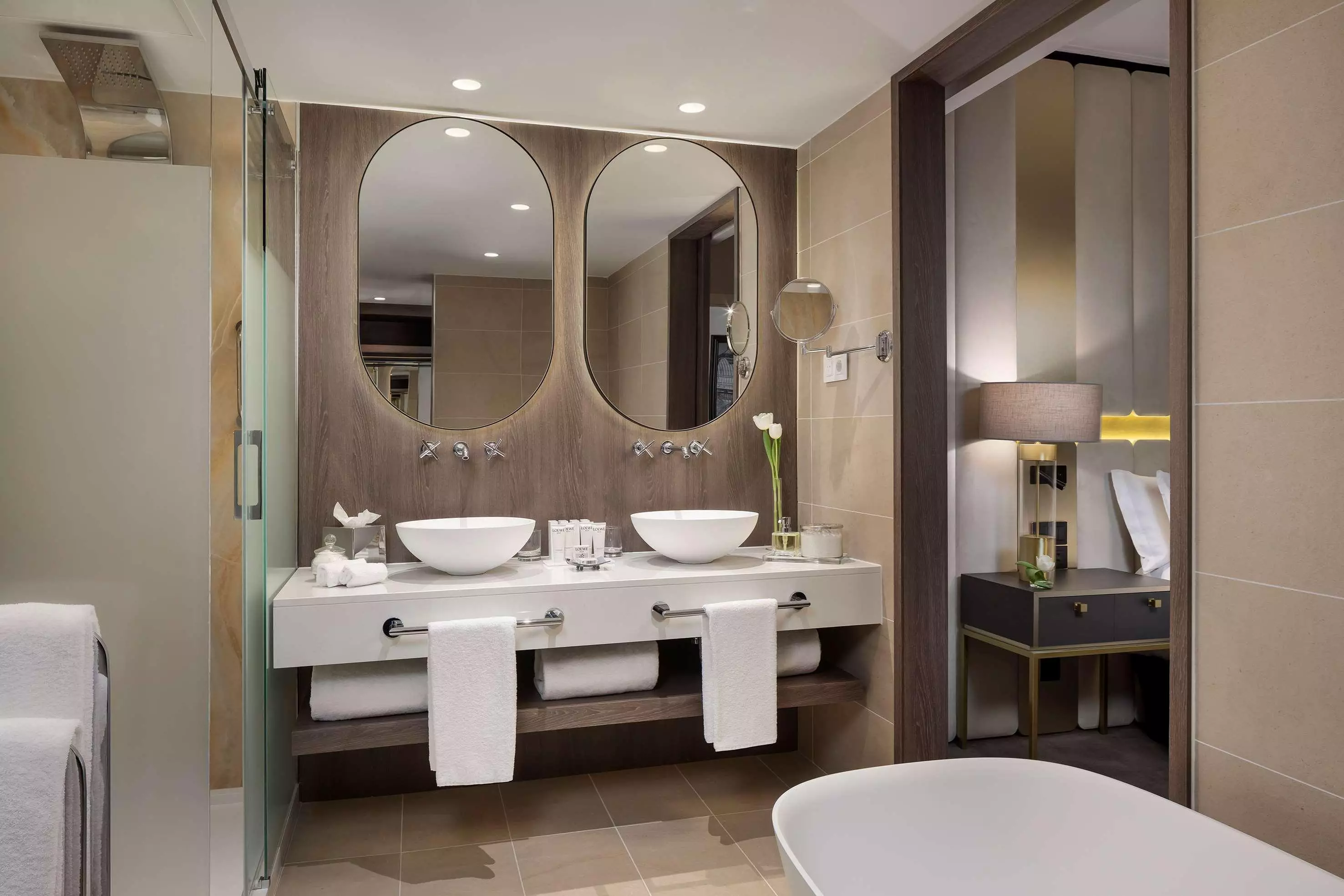 Alibaba https://cdn.alibaba.ir/ostorage/hotel-accommodation-images/6a03d46361ec039ef75b87cf_Madrid-Meli-Castilla-0.webp