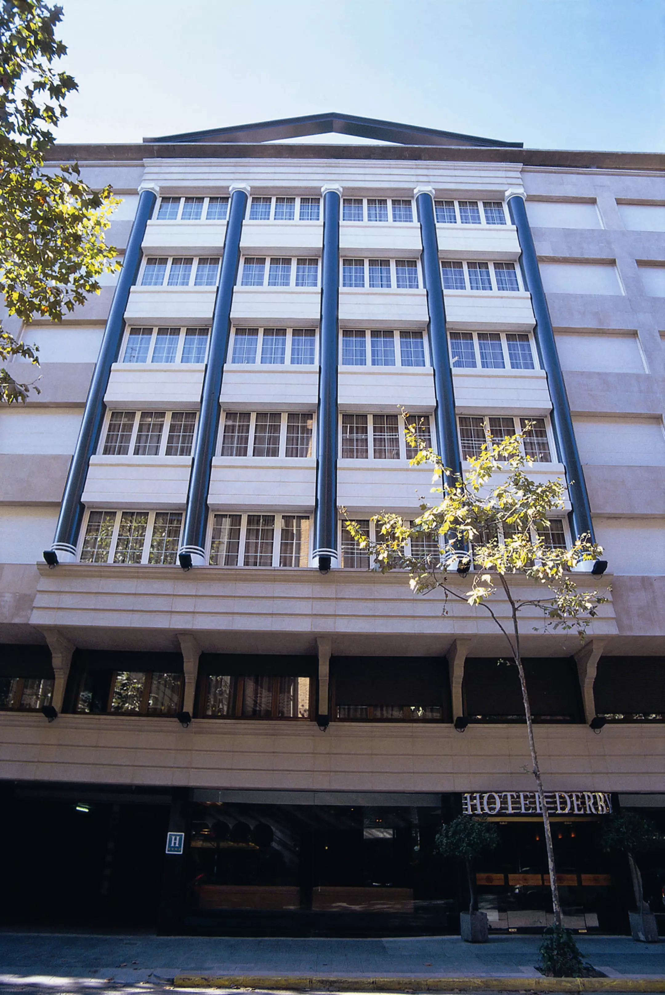 Alibaba https://cdn.alibaba.ir/ostorage/hotel-accommodation-images/6a04532a61ec039ef75be2ad_Barcelona-Hotel-Derby-1.webp
