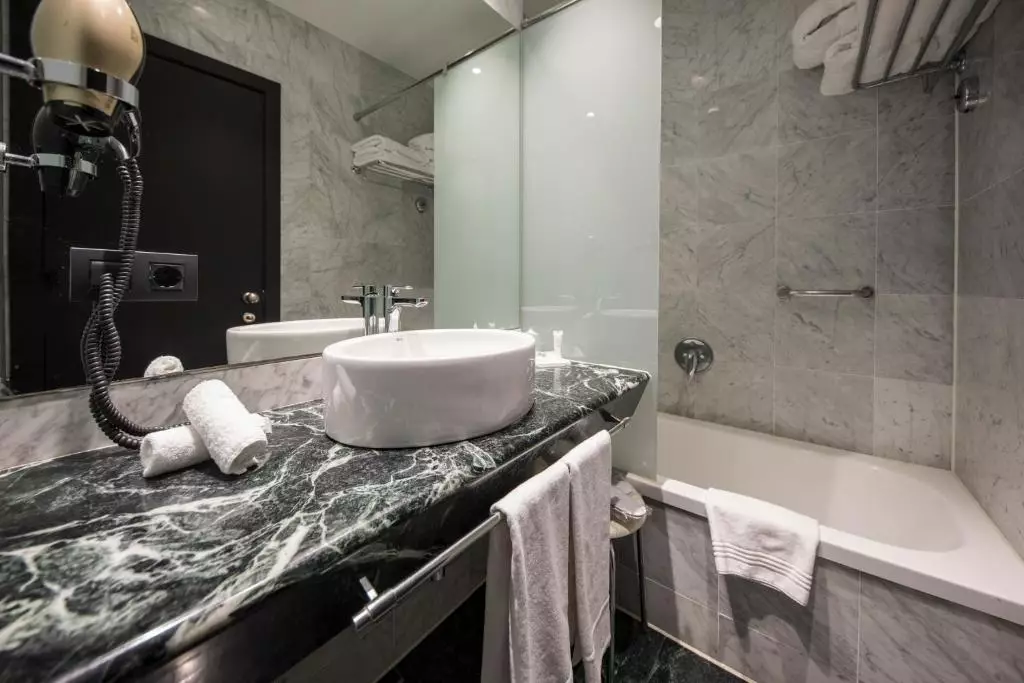 هتل Gran Hotel Havanna بارسلونا