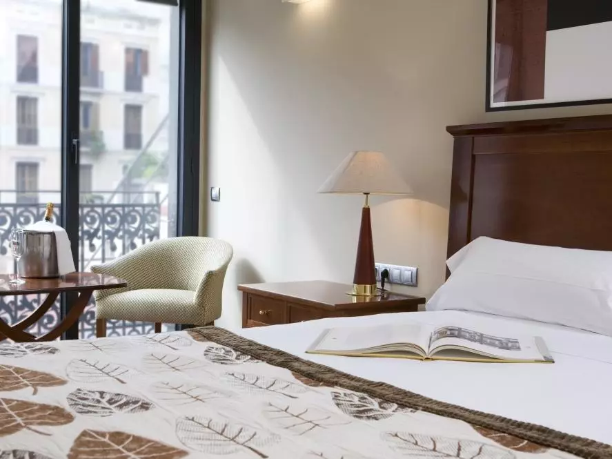 Alibaba https://cdn.alibaba.ir/ostorage/hotel-accommodation-images/6a04d84d61ec039ef75c3ede_Barcelona-Majestic-Hotel--Spa-0.webp
