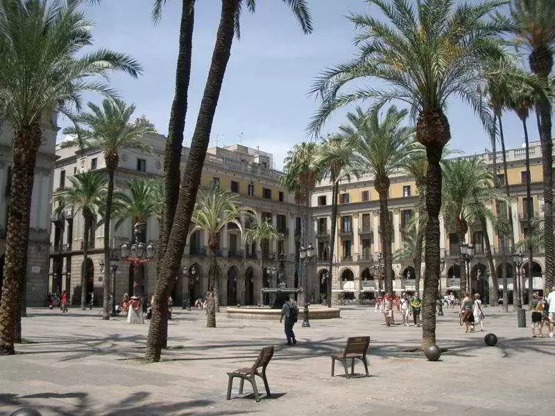 هتل Roma Reial بارسلونا