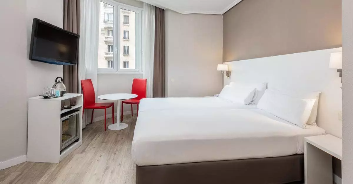 هتل Hotel Madrid Gran Vía 25 Managed by Melia مادرید