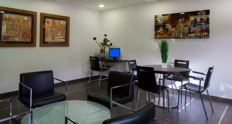 هتل H2 Fuenlabrada Fuenlabrada