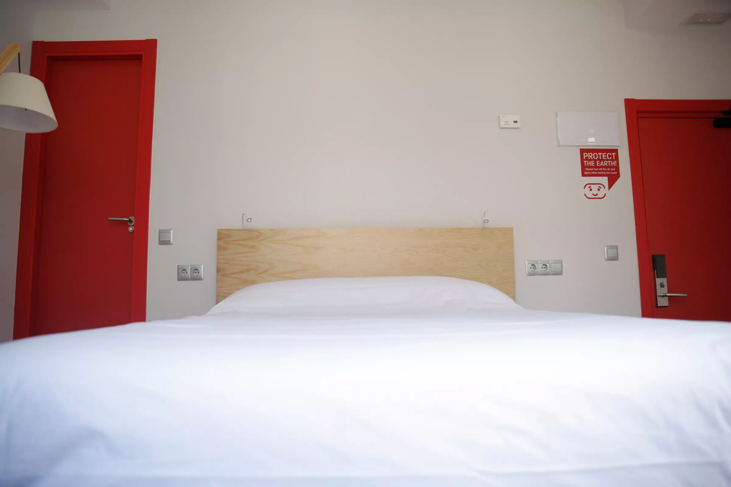 https://cdn.alibaba.ir/ostorage/hotel-accommodation-images/6a056cc461ec039ef75cb181_Madrid-Ok-Hostel-Madrid-4.webp