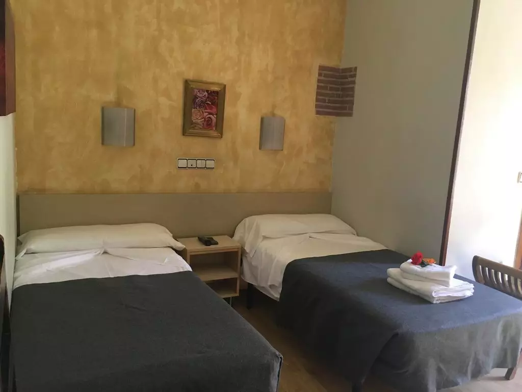 Alibaba https://cdn.alibaba.ir/ostorage/hotel-accommodation-images/6a05acf861ec039ef75ce24e_Madrid-Good-Rooms-1.webp