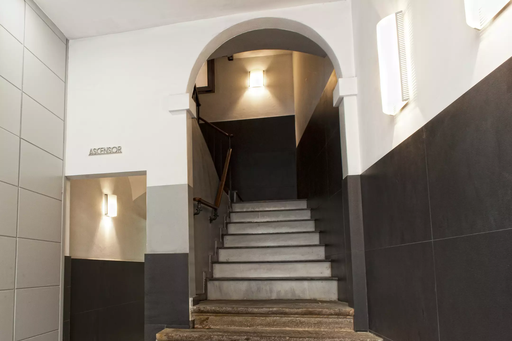هتل MH Apartments Liceo بارسلونا
