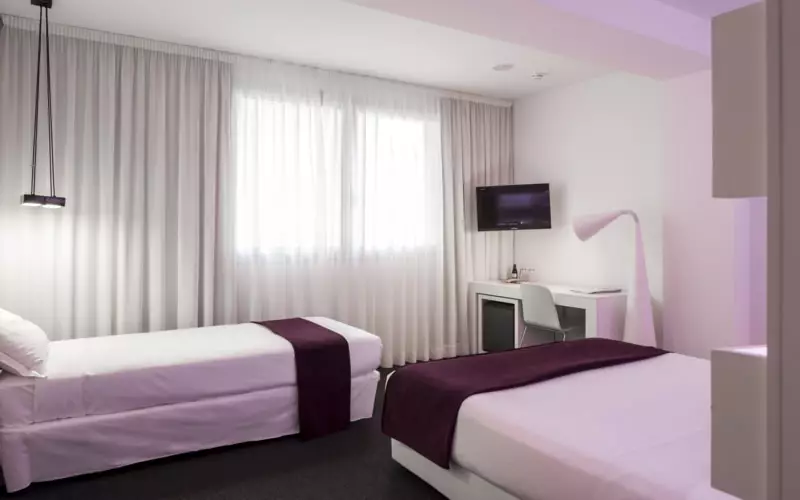 Alibaba https://cdn.alibaba.ir/ostorage/hotel-accommodation-images/6a05ba5c61ec039ef75cec91_Barcelona-Room-Mate-Emma-1.webp