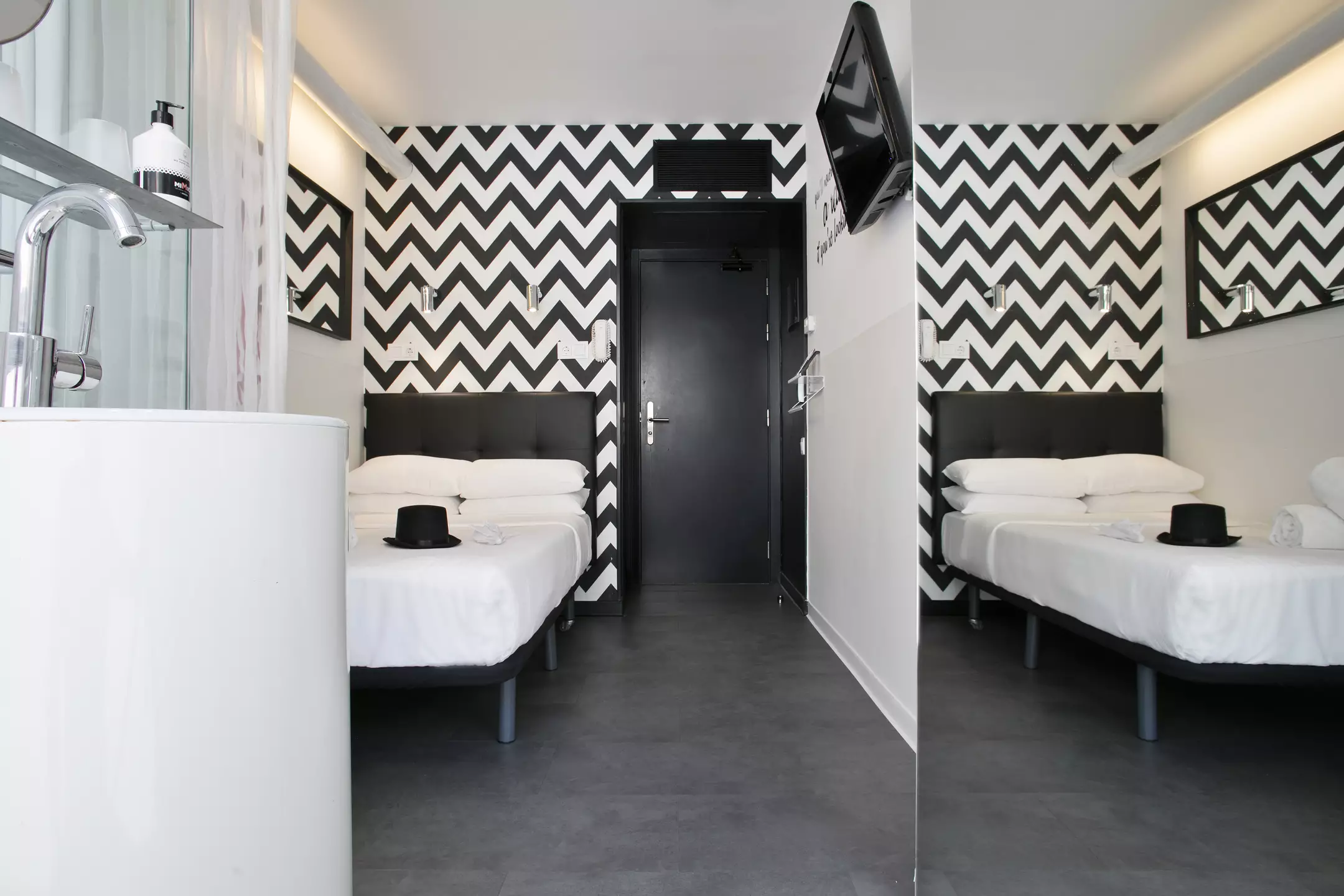 هتل Casa Lit by Ona Hotels بارسلونا