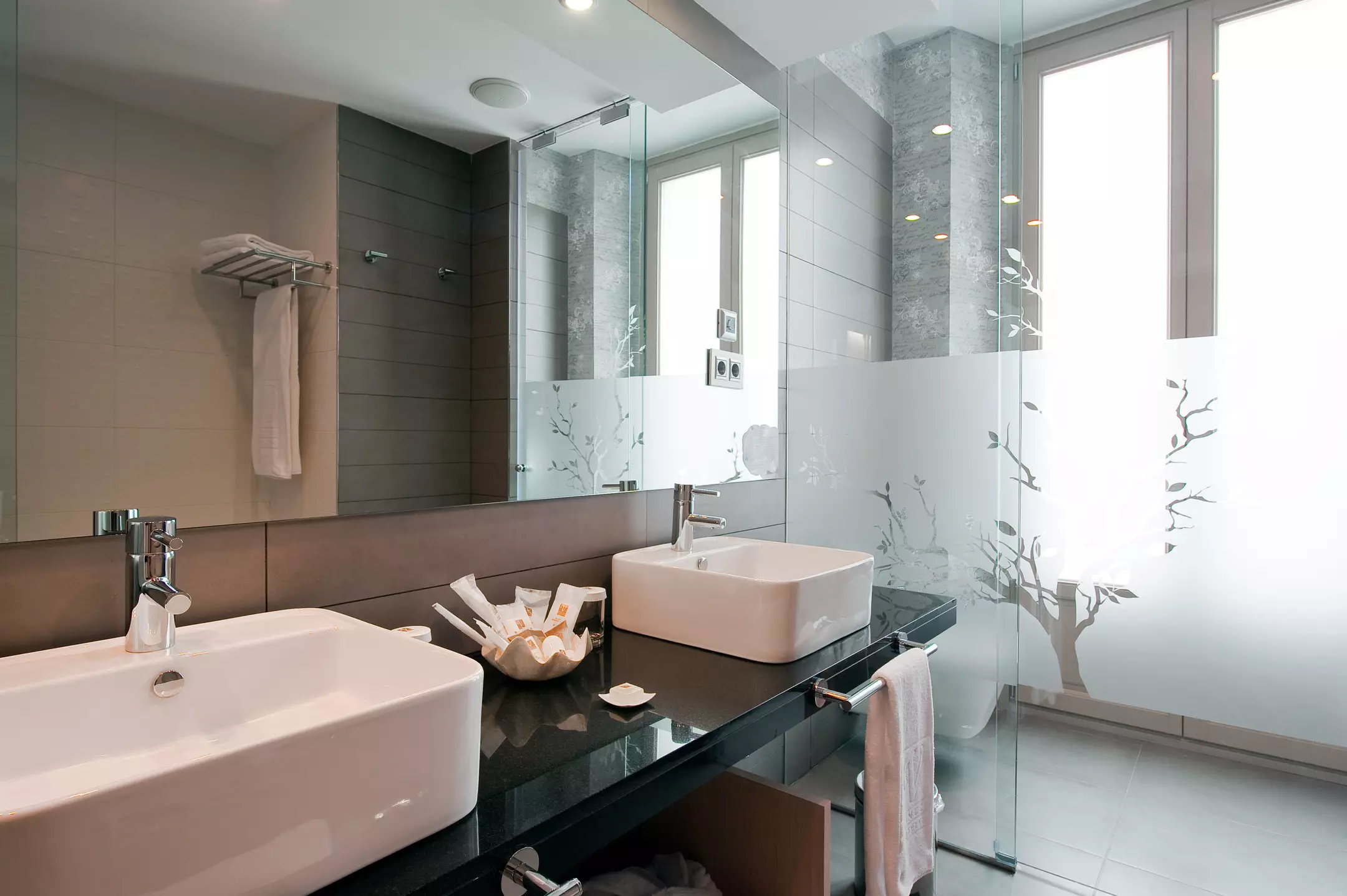 Alibaba https://cdn.alibaba.ir/ostorage/hotel-accommodation-images/6a05ddb661ec039ef75d0890_Malaga-Vincci-Selecci-n-Posada-del-Patio-1.webp