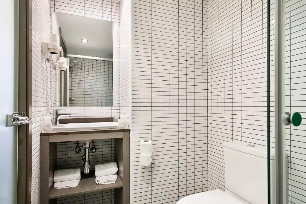 هتل Hotel Laumon بارسلونا