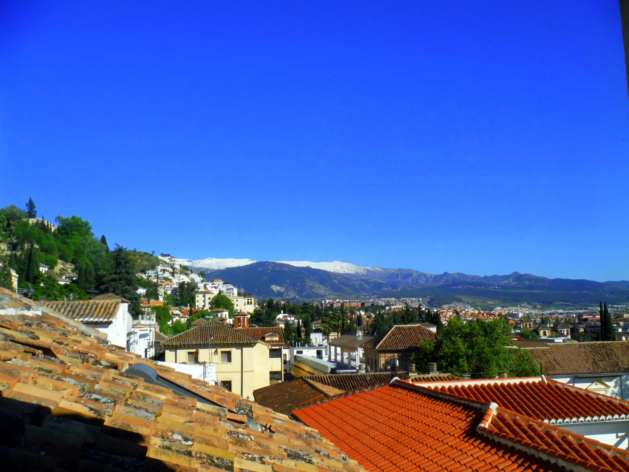 Alibaba https://cdn.alibaba.ir/ostorage/hotel-accommodation-images/6a05f67c61ec039ef75d1c55_Granada-Las-Golondrinas-de-la-Alhambra-1.webp
