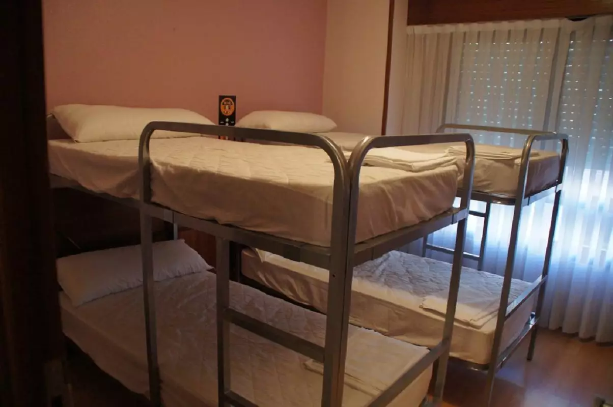 هتل Moon Hostel Bio بیلبائو