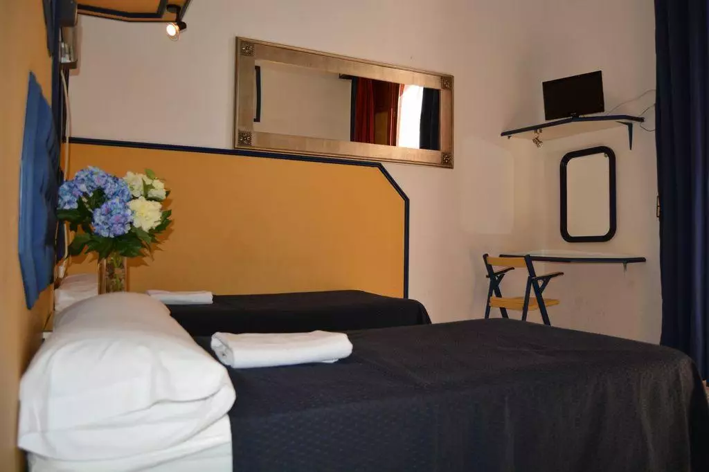Alibaba https://cdn.alibaba.ir/ostorage/hotel-accommodation-images/6a06178d61ec039ef75d380f_Seville-Pension-Nuevo-Pino-1.webp