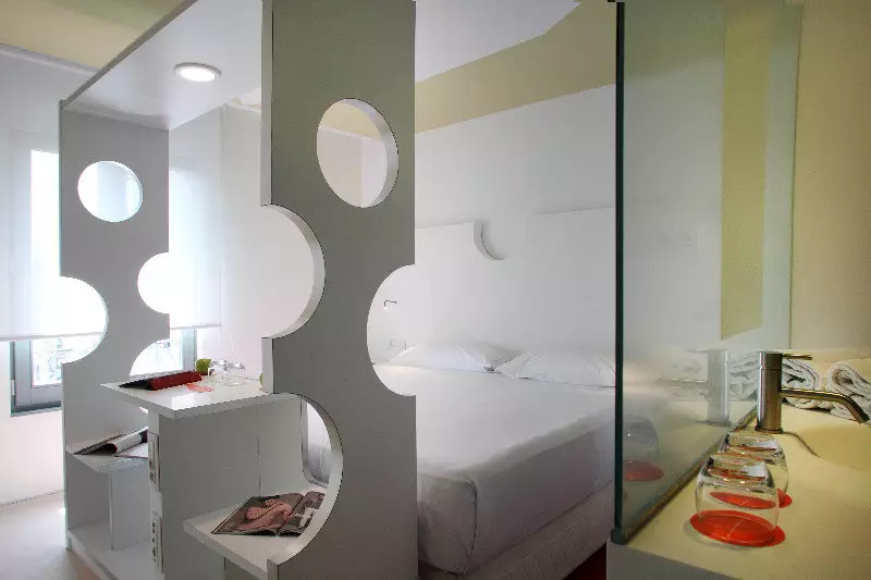 هتل Room Mate Pau بارسلونا