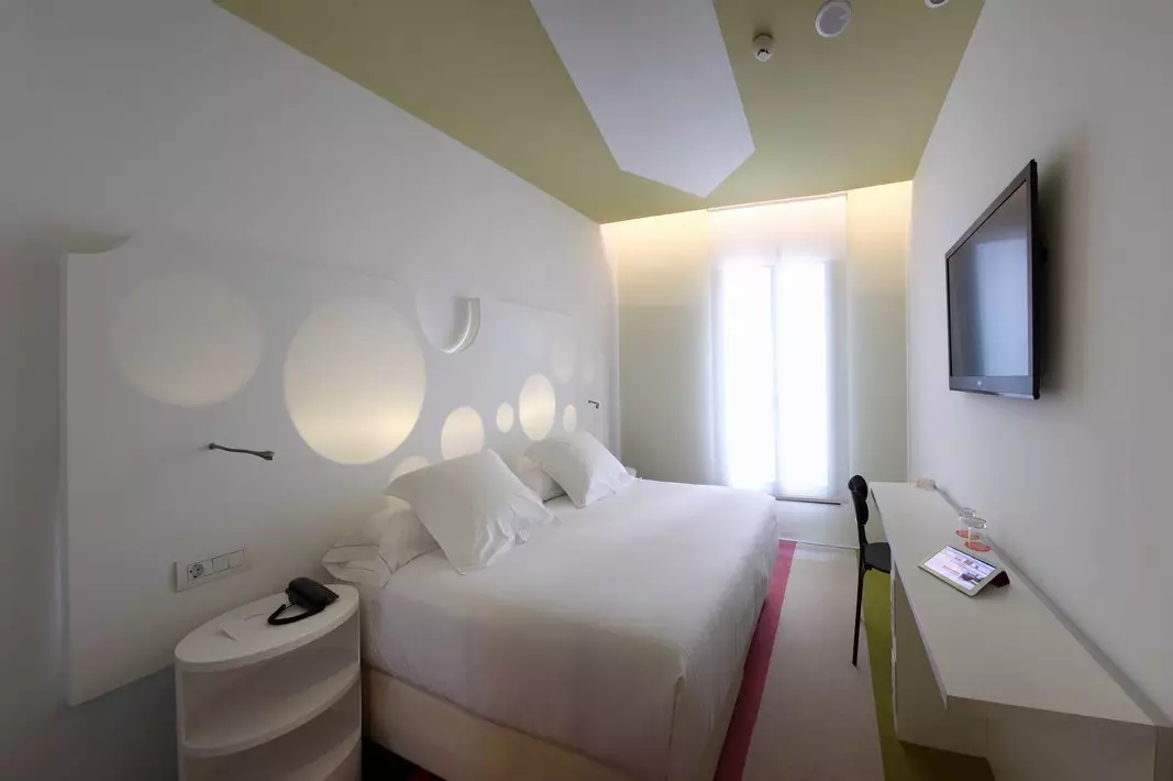 هتل Room Mate Pau بارسلونا