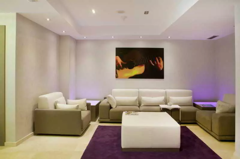 Alibaba https://cdn.alibaba.ir/ostorage/hotel-accommodation-images/6a06292061ec039ef75d46b4_Barcelona-Domus-Selecta-Musik-Boutique-Hotel-1.webp