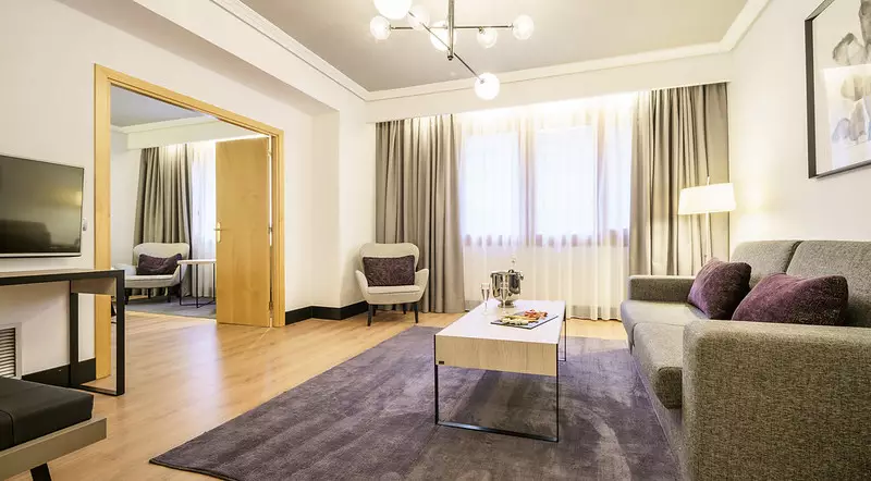 هتل ILUNION Bilbao Hotel بیلبائو