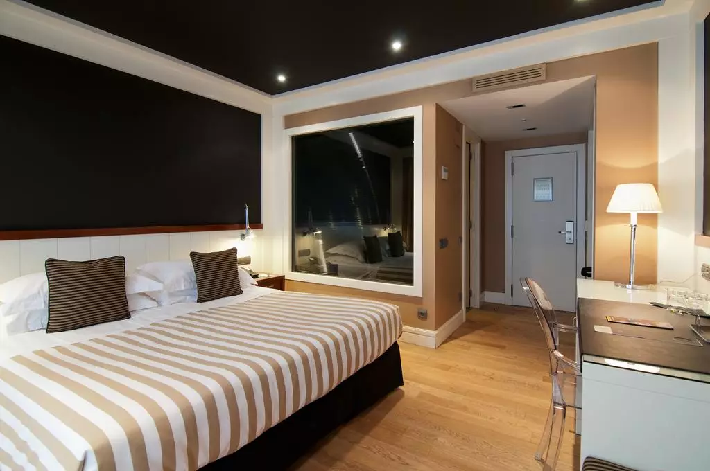 Alibaba https://cdn.alibaba.ir/ostorage/hotel-accommodation-images/6a064aff61ec039ef75d6018_Barcelona-U232-Hotel-0.webp