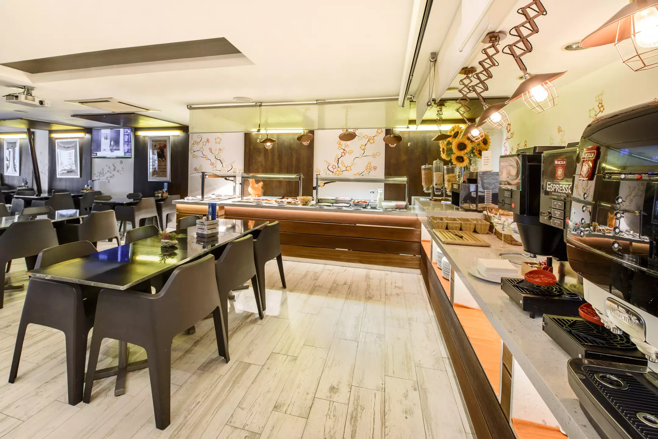 هتل Hostal Florencio San Antonio