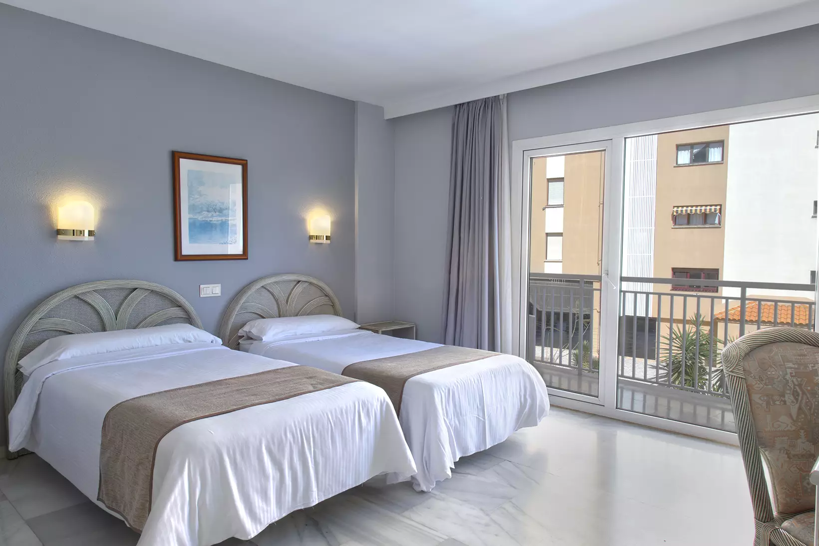 Alibaba https://cdn.alibaba.ir/ostorage/hotel-accommodation-images/6a066d0661ec039ef75d7a95_Malaga-Soho-Boutique-Hotel-Las-Vegas-1.webp