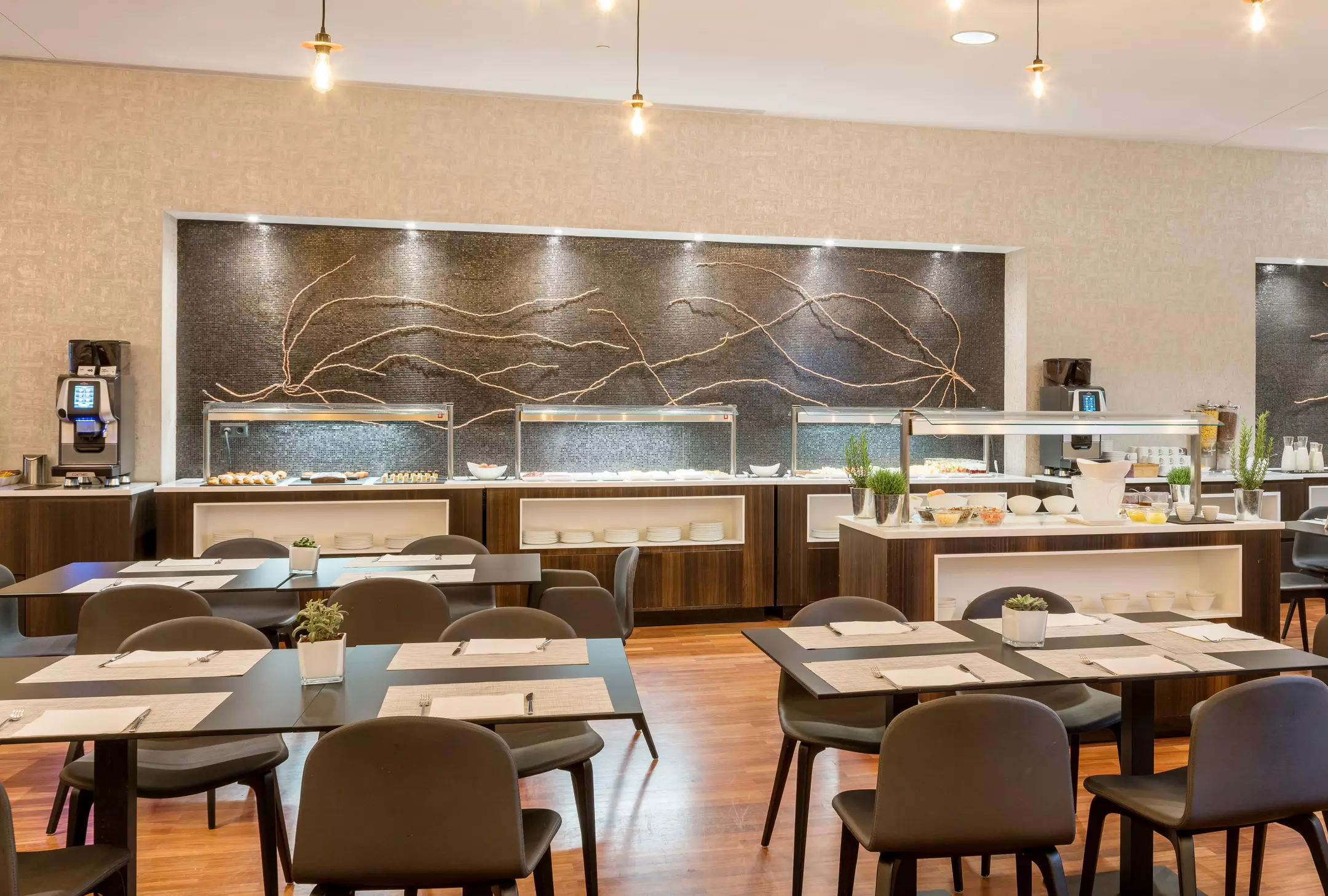 هتل Hotel ILUNION Pío XII مادرید