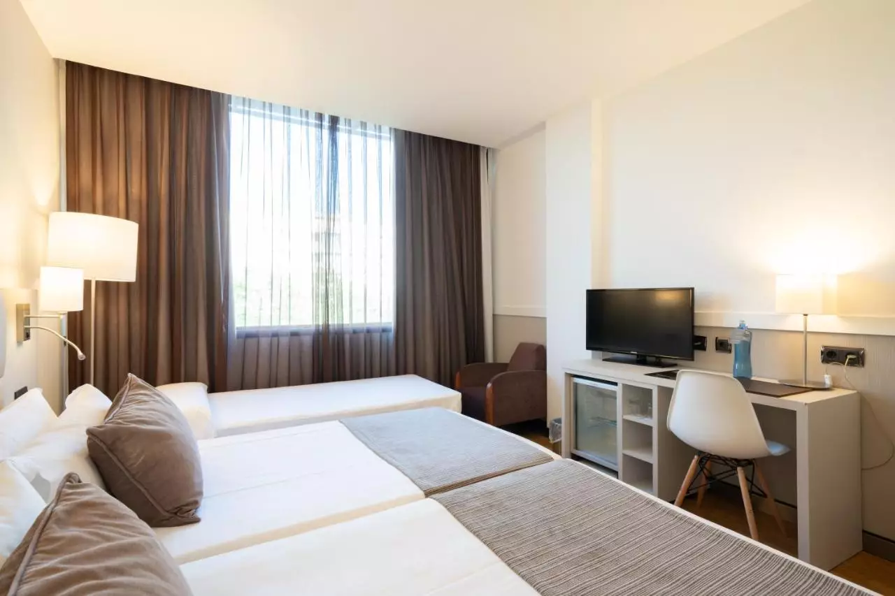 هتل Catalonia Gran Hotel Verdi Sabadell