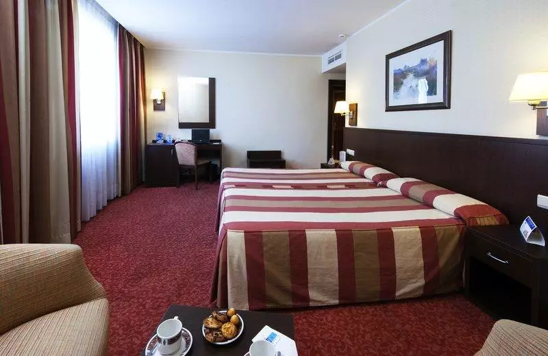 https://cdn.alibaba.ir/ostorage/hotel-accommodation-images/6a06c99361ec039ef75dc1c6_Barcelona-Leonardo-Hotel-Barcelona-Gran-Via-3.webp