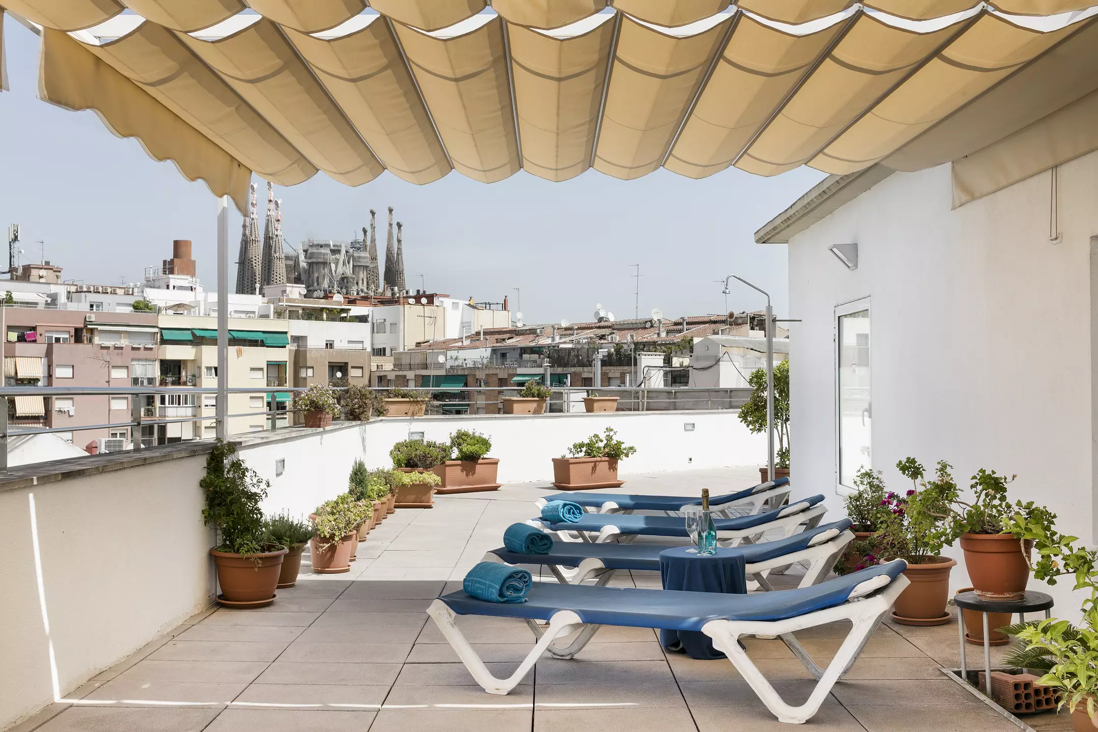 Alibaba https://cdn.alibaba.ir/ostorage/hotel-accommodation-images/6a06cd9d61ec039ef75dc499_Barcelona-Hotel-Aranea-1.webp
