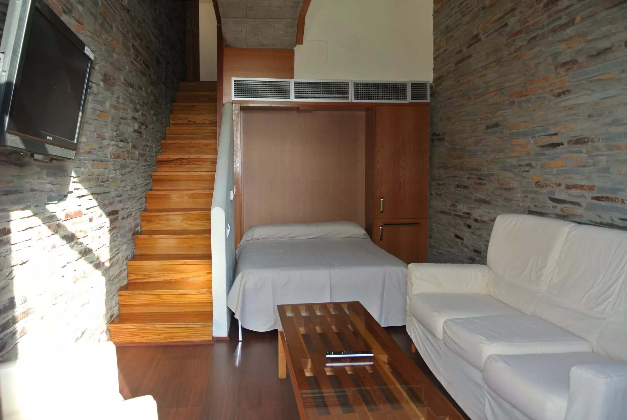 Alibaba https://cdn.alibaba.ir/ostorage/hotel-accommodation-images/6a06d63b61ec039ef75dcb63_Torrej-n-el-Rubio-Hospederia-Parque-de-Monfrague-1.webp
