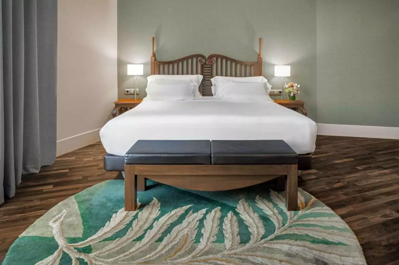 https://cdn.alibaba.ir/ostorage/hotel-accommodation-images/6a06e08861ec039ef75dd30c_Madrid-NH-Collection-Madrid-Paseo-del-Prado-1.webp