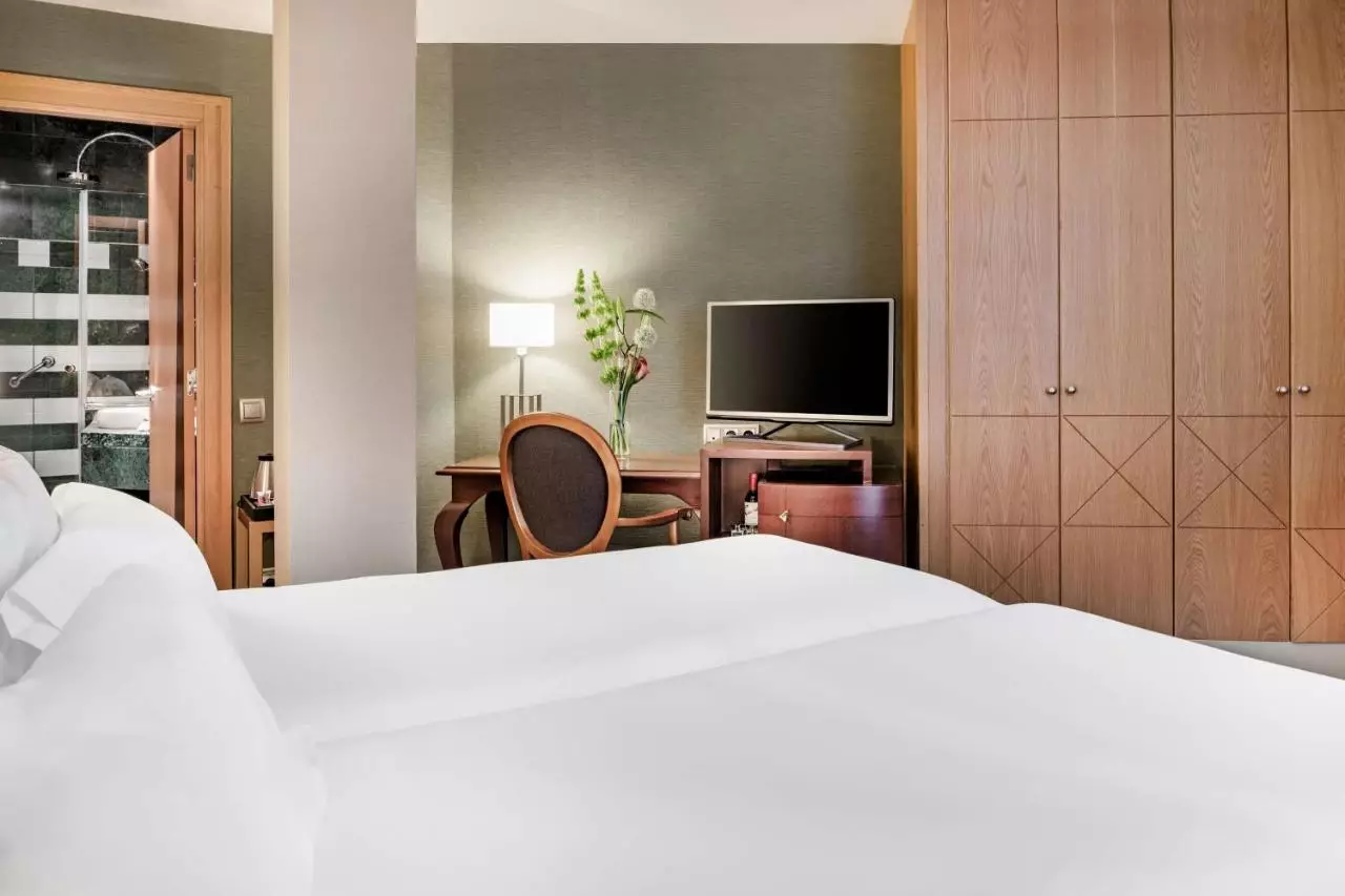 https://cdn.alibaba.ir/ostorage/hotel-accommodation-images/6a06e08961ec039ef75dd30e_Madrid-NH-Collection-Madrid-Paseo-del-Prado-3.webp