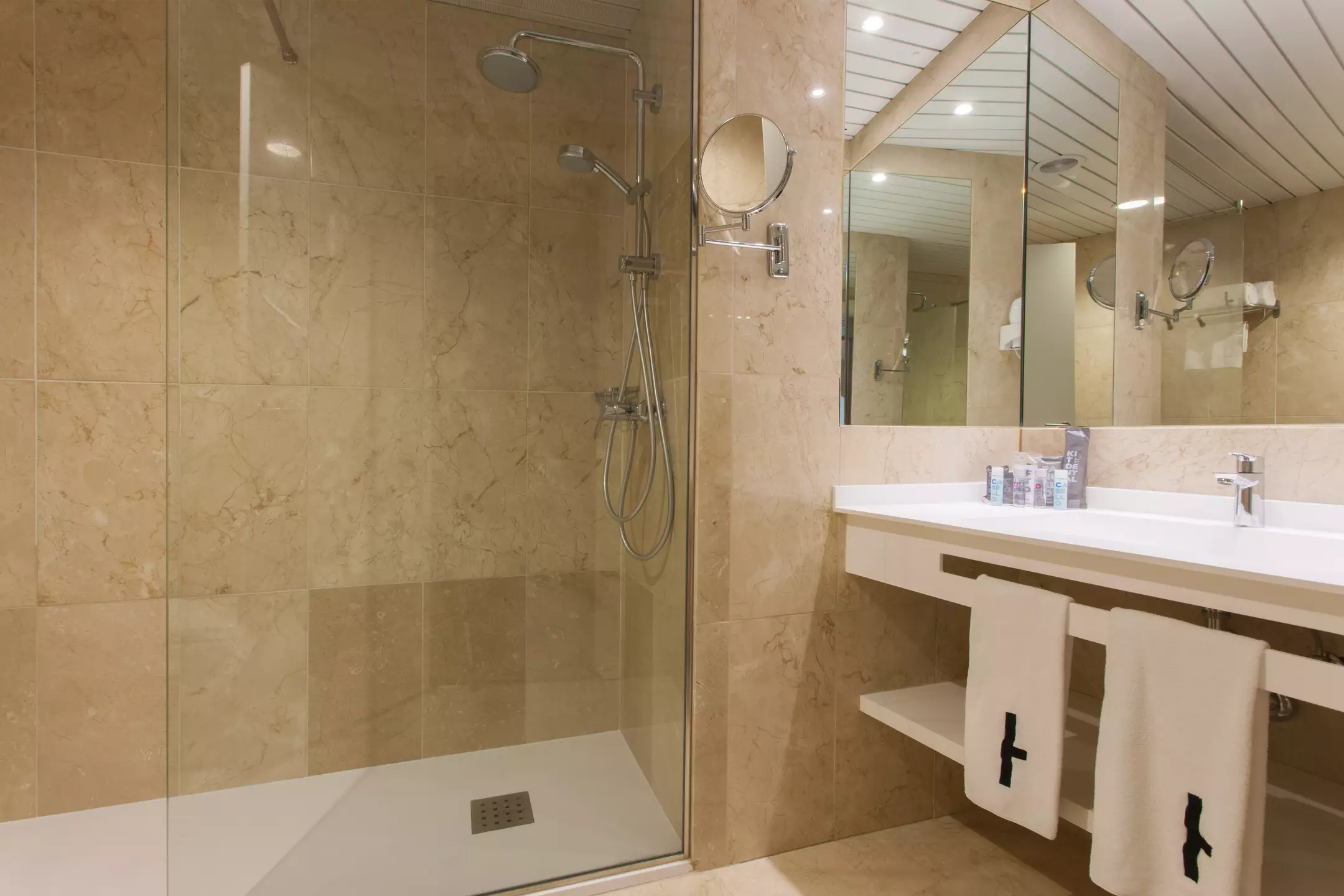 Alibaba https://cdn.alibaba.ir/ostorage/hotel-accommodation-images/6a06f05861ec039ef75ddeb1_Terrassa-Don-Candido-1.webp