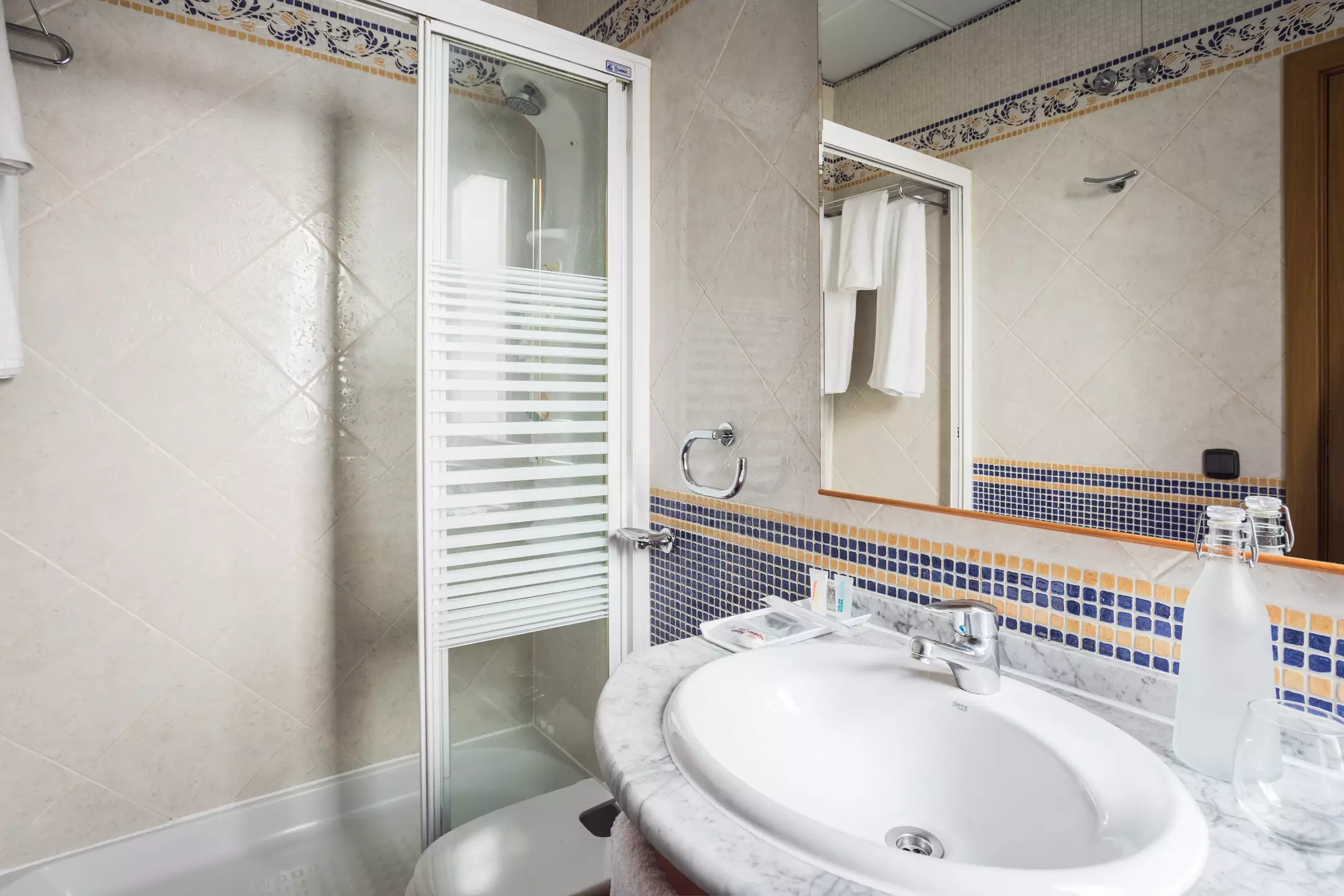 هتل Hotel Negresco Gran Via مادرید
