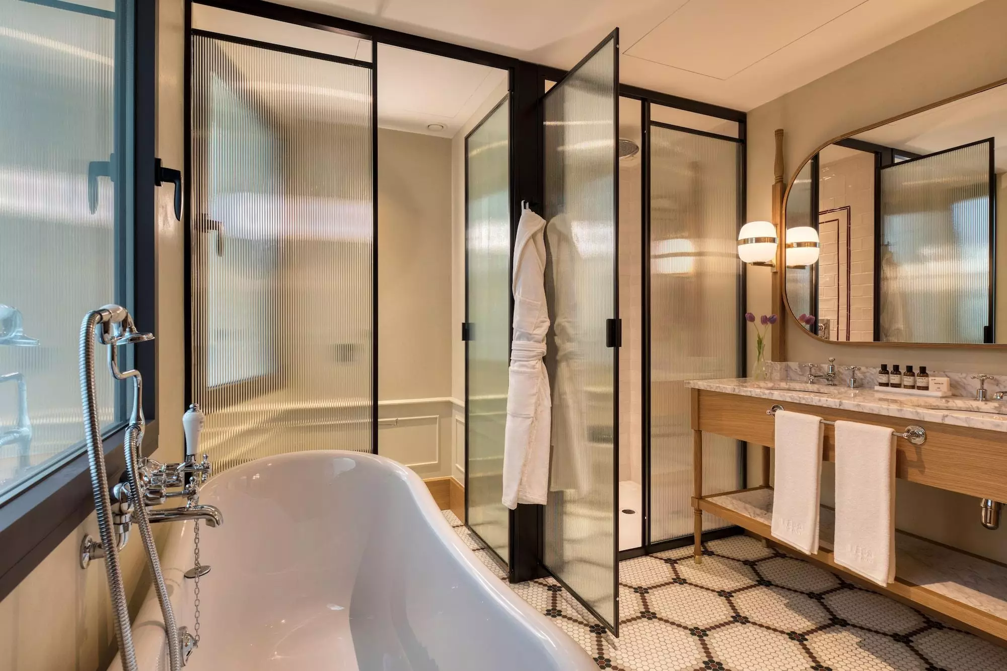https://cdn.alibaba.ir/ostorage/hotel-accommodation-images/6a07046f61ec039ef75dedac_Madrid-Bless-Hotel-Madrid-1.webp