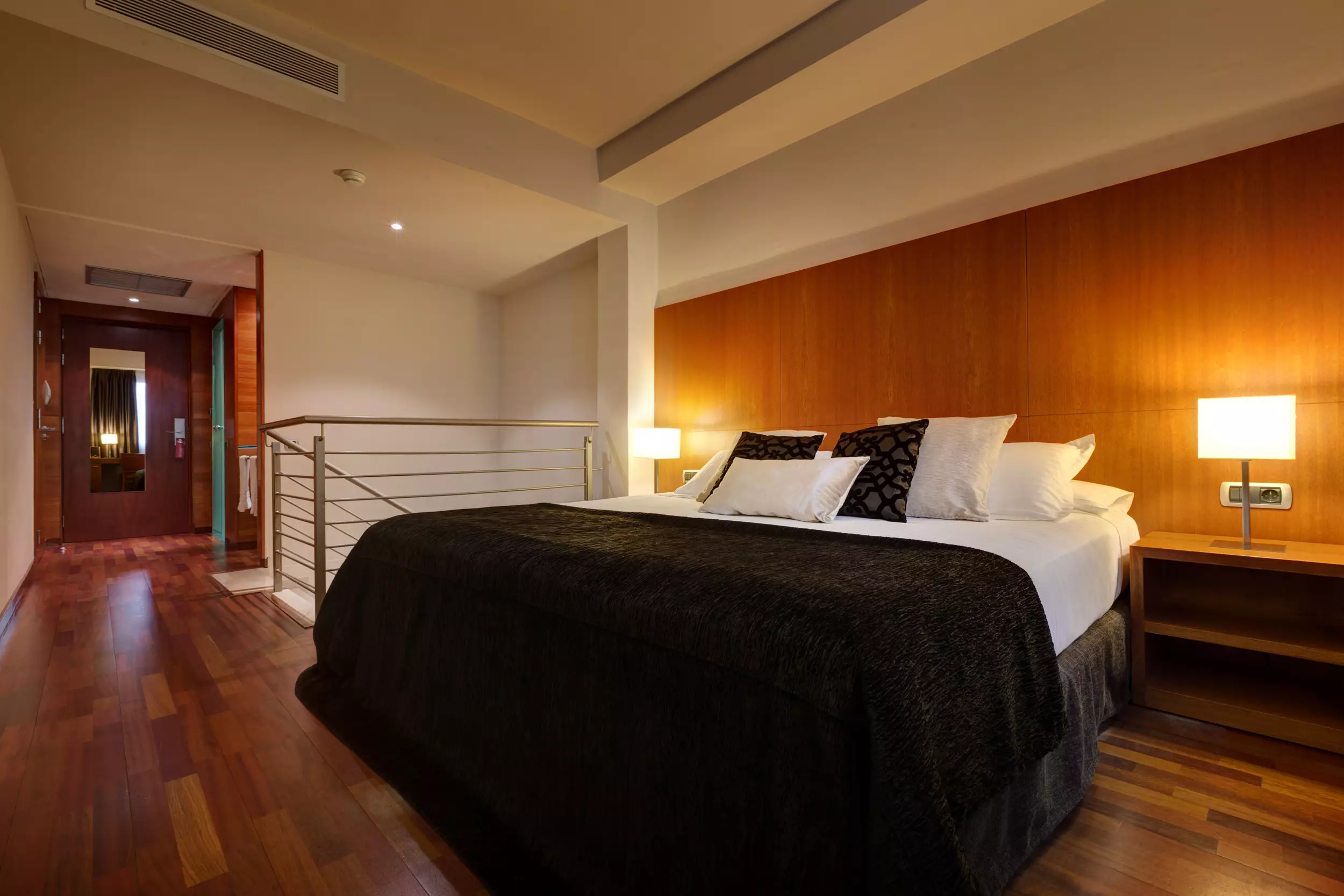 Alibaba https://cdn.alibaba.ir/ostorage/hotel-accommodation-images/6a07198b61ec039ef75dfd80_Barcelona-Acevi-Villarroel-1.webp