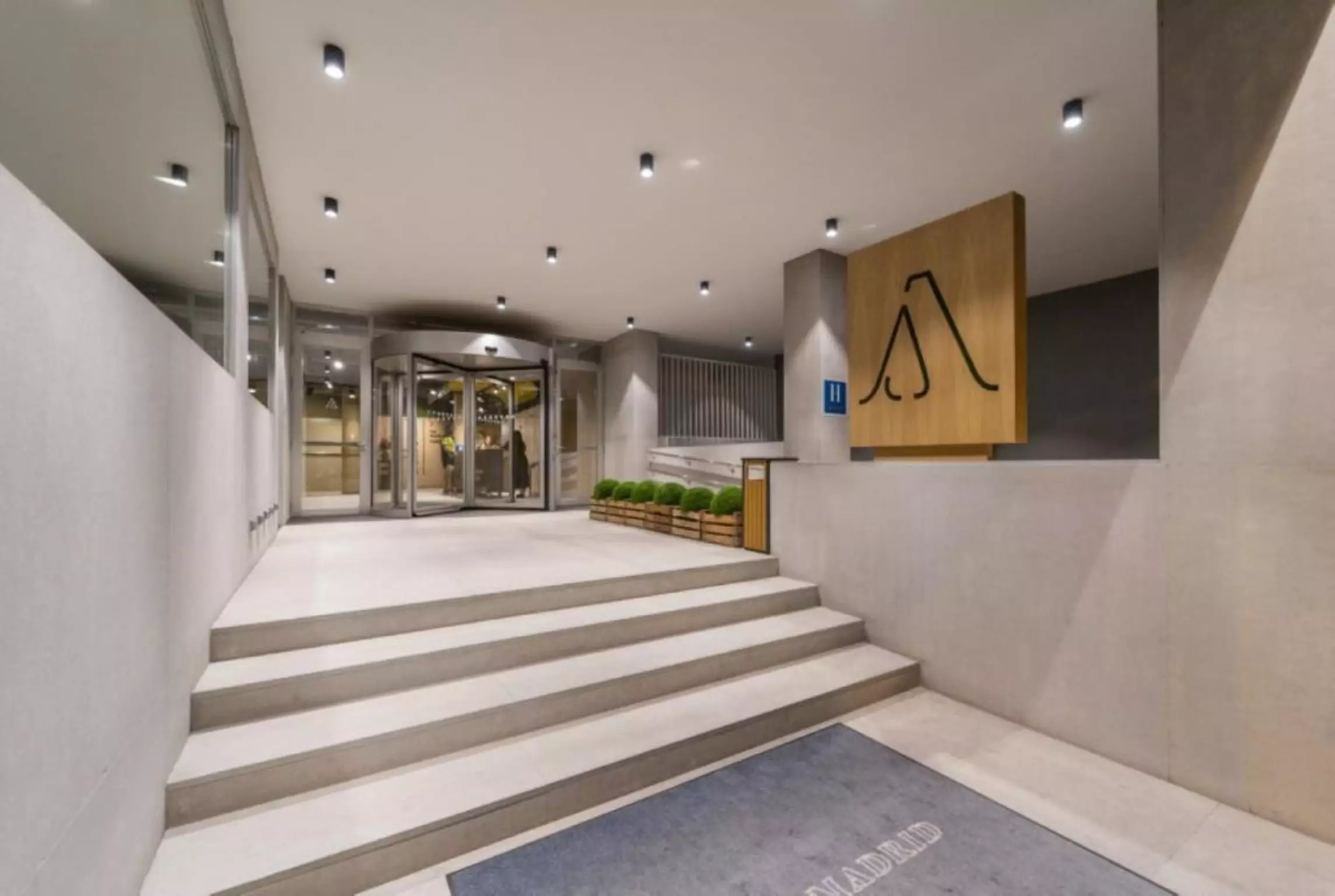 https://cdn.alibaba.ir/ostorage/hotel-accommodation-images/6a077e0861ec039ef75e470a_Madrid-Artiem-Madrid-1.webp