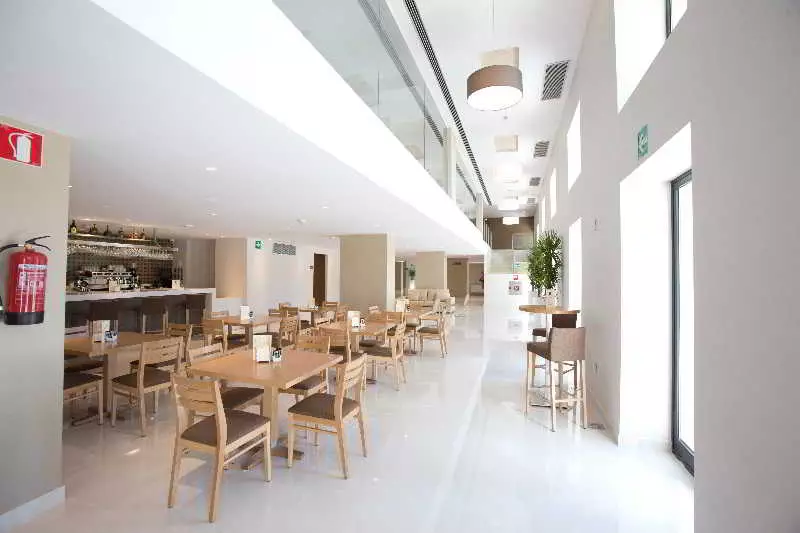 هتل Hotel M.A. Sevilla Congresos سویل