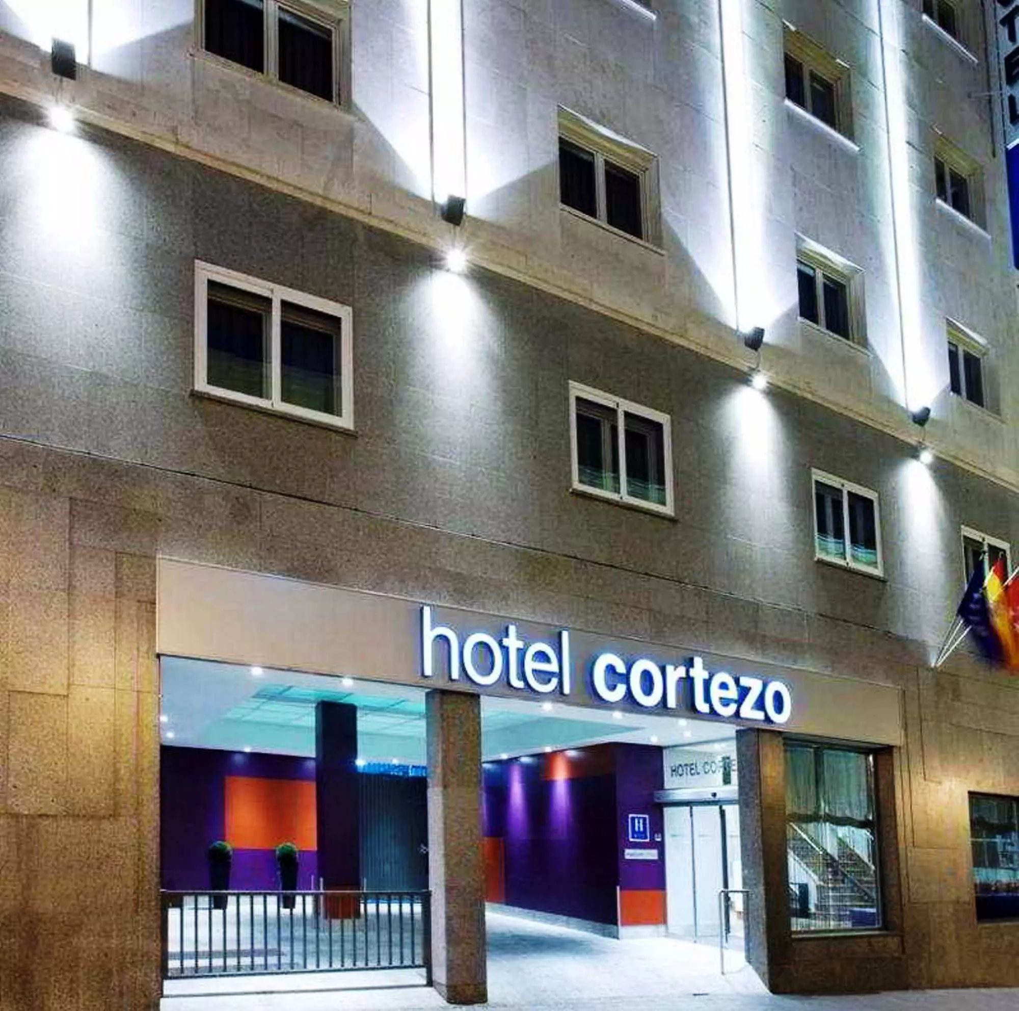 Alibaba https://cdn.alibaba.ir/ostorage/hotel-accommodation-images/6a079df761ec039ef75e5f5f_Madrid-Hotel-Cortezo-1.webp