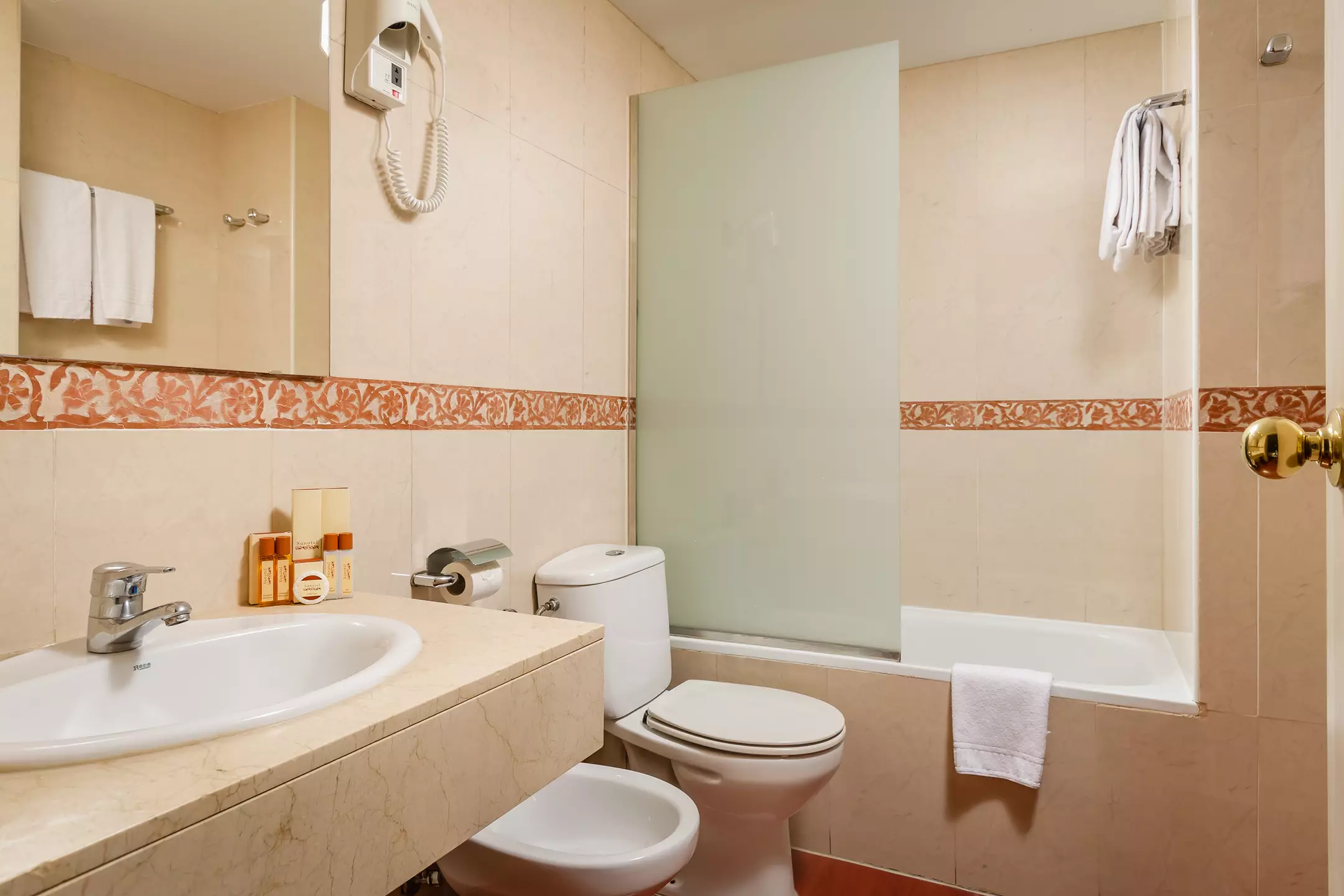 هتل Sunotel Aston بارسلونا