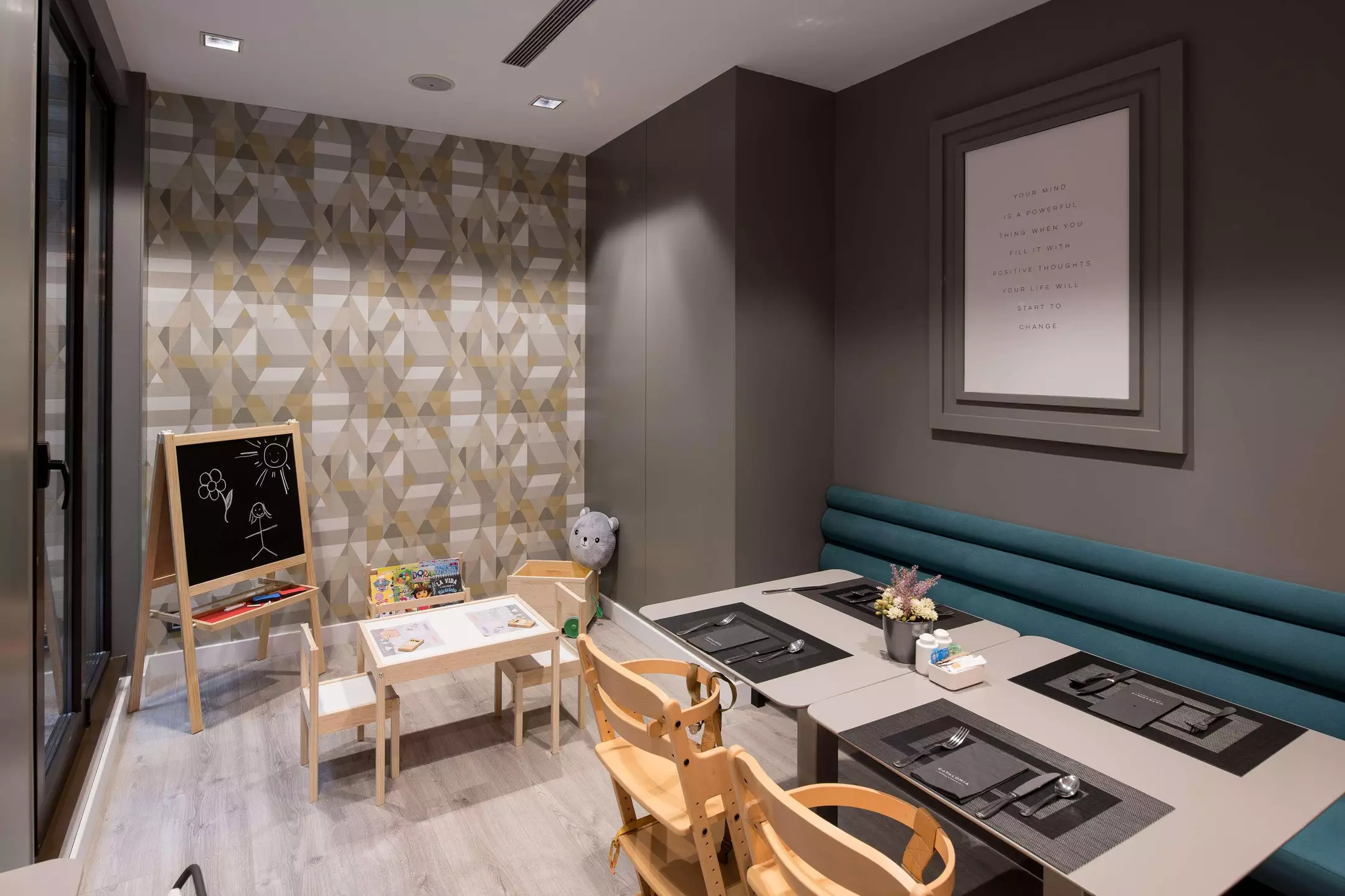 Alibaba https://cdn.alibaba.ir/ostorage/hotel-accommodation-images/6a07b6df61ec039ef75e72b8_Barcelona-Catalonia-Gran-Via-BCN-1.webp