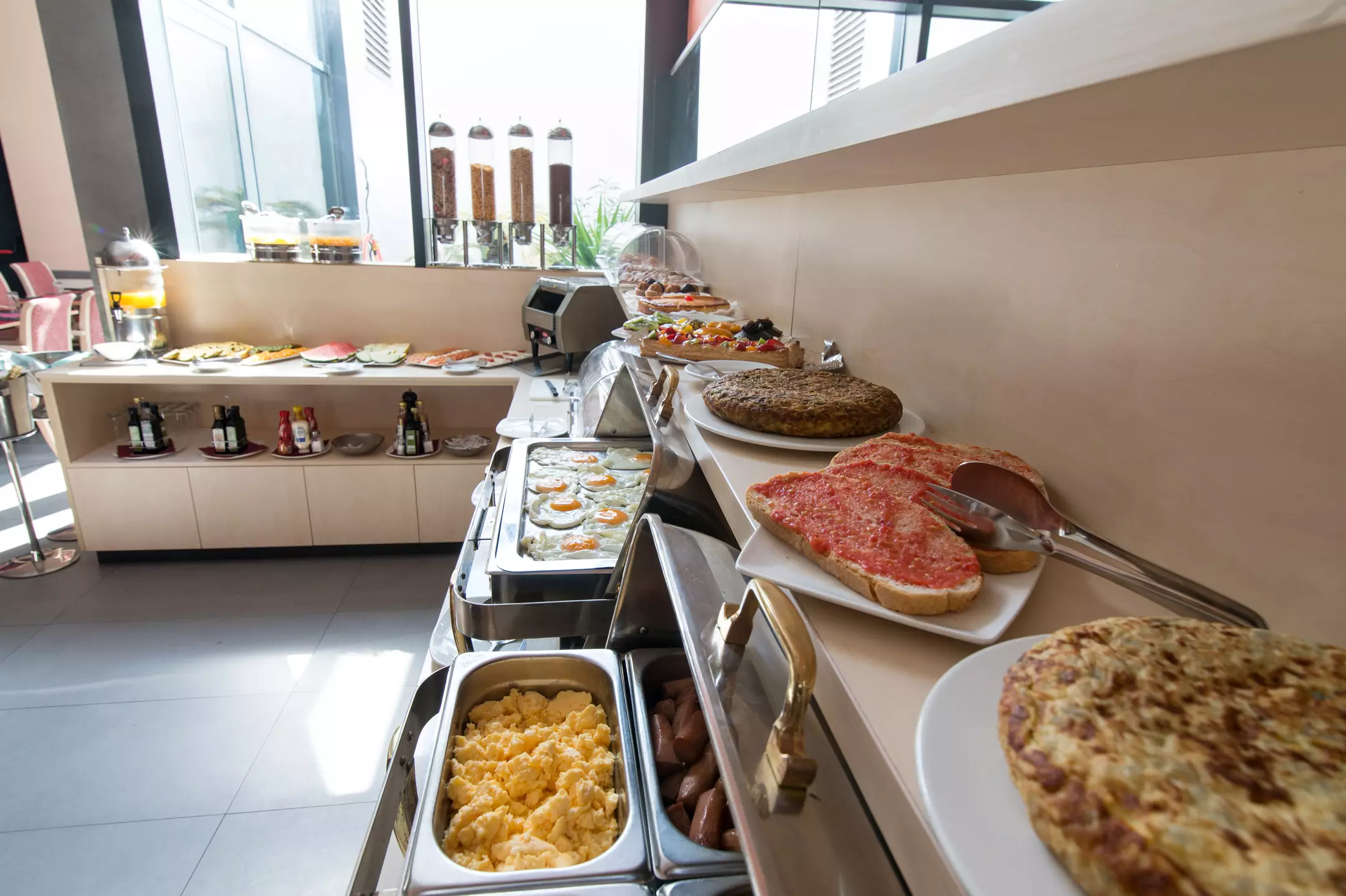 Alibaba https://cdn.alibaba.ir/ostorage/hotel-accommodation-images/6a07c98761ec039ef75e8141_Barcelona-Sunotel-Club-Central-1.webp