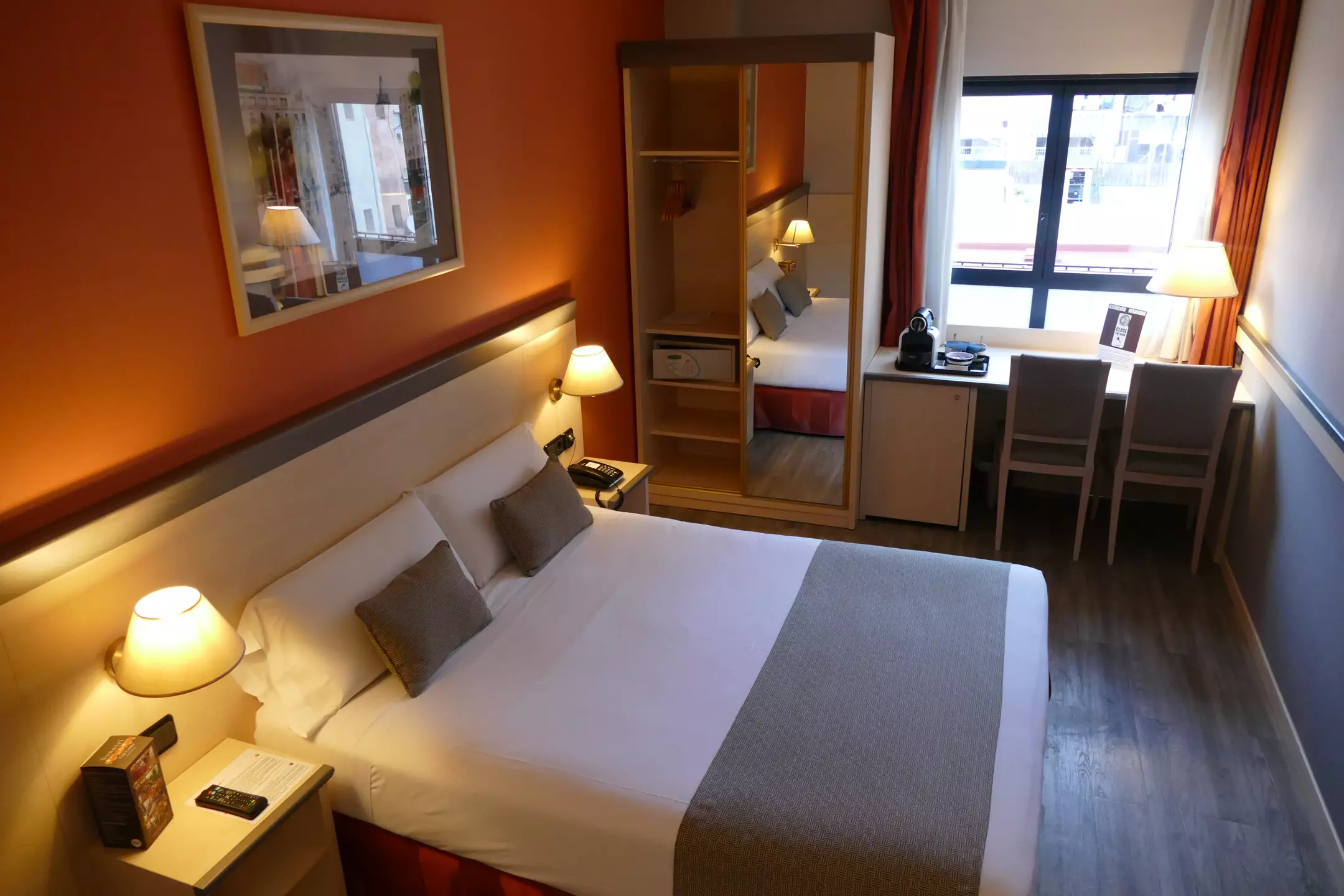 هتل Sunotel Club Central بارسلونا